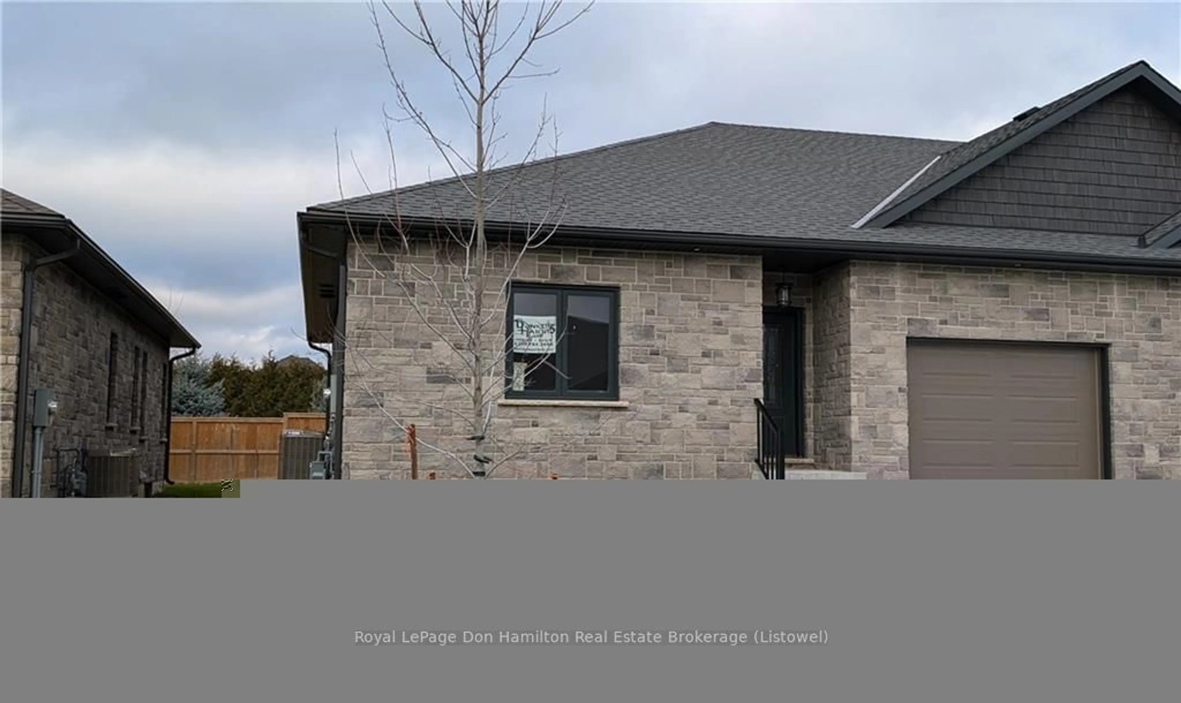 A pic from exterior of the house or condo, the front or back of building for 272 QUEEN St, North Perth Ontario N0G 1B0