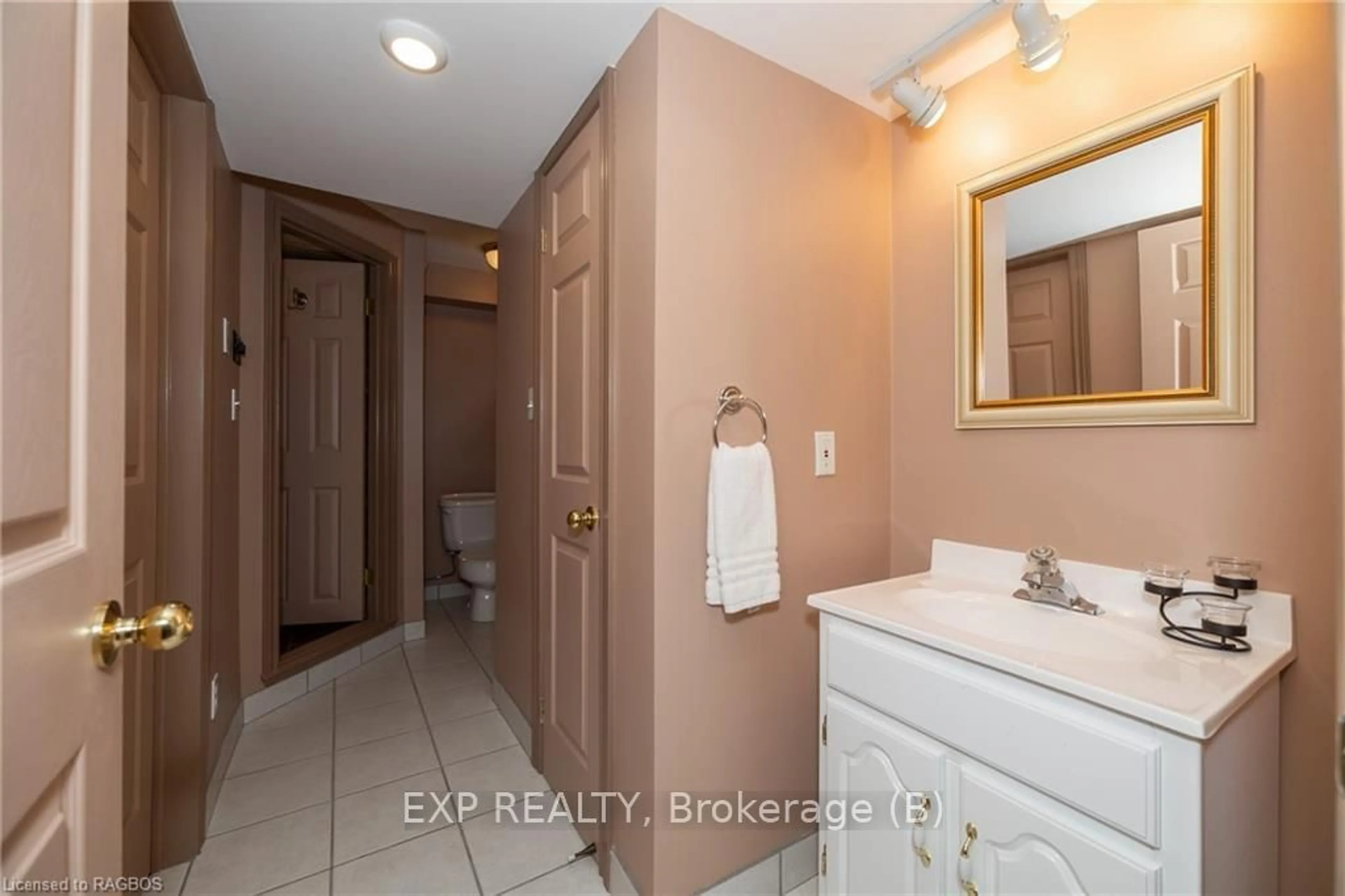 Bathroom for 171 ASHGROVE Lane, Meaford Ontario N0H 1B0