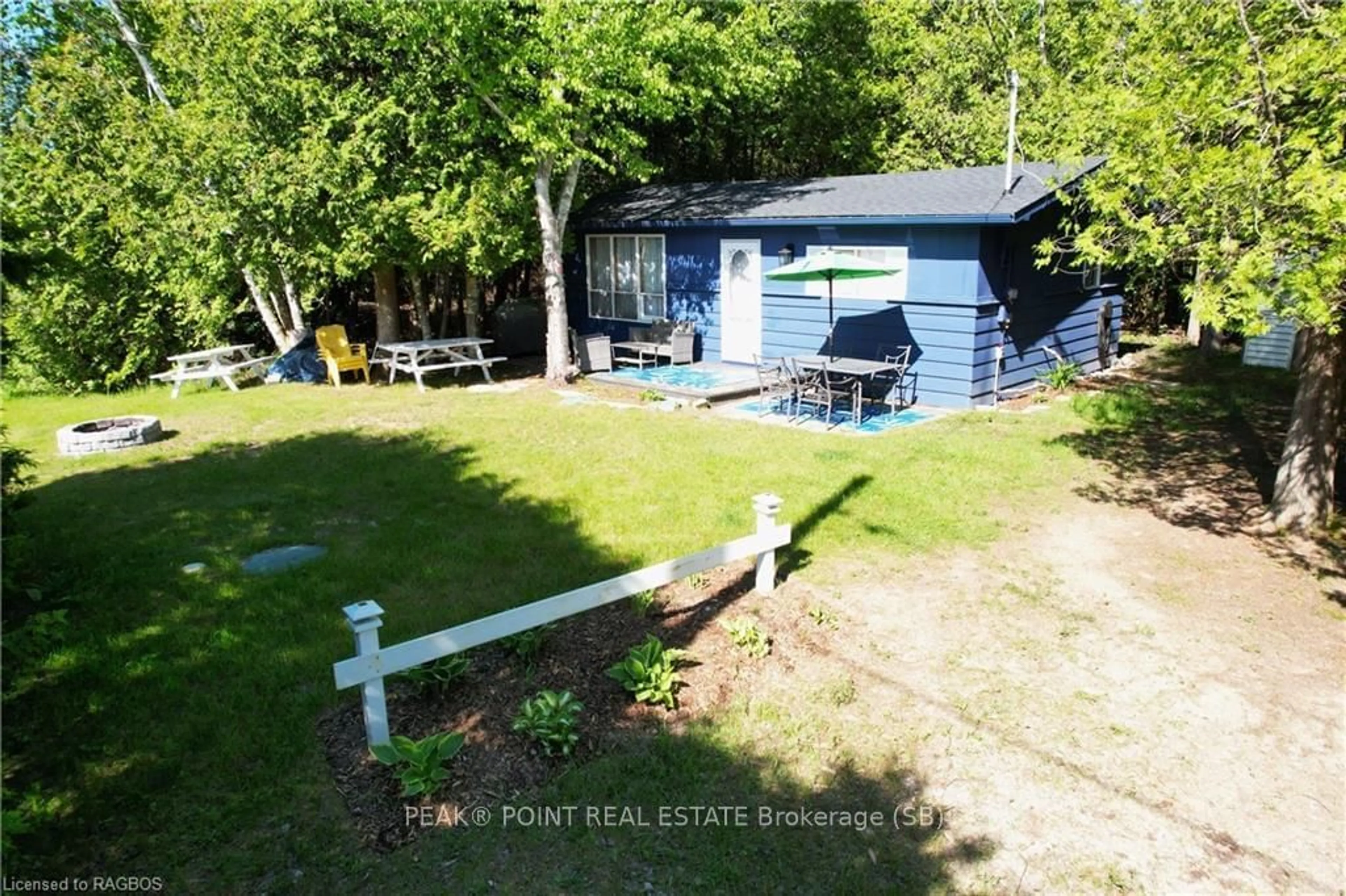 Frontside or backside of a home, cottage for 997 2ND Ave, First Nations Ontario N0H 2G0