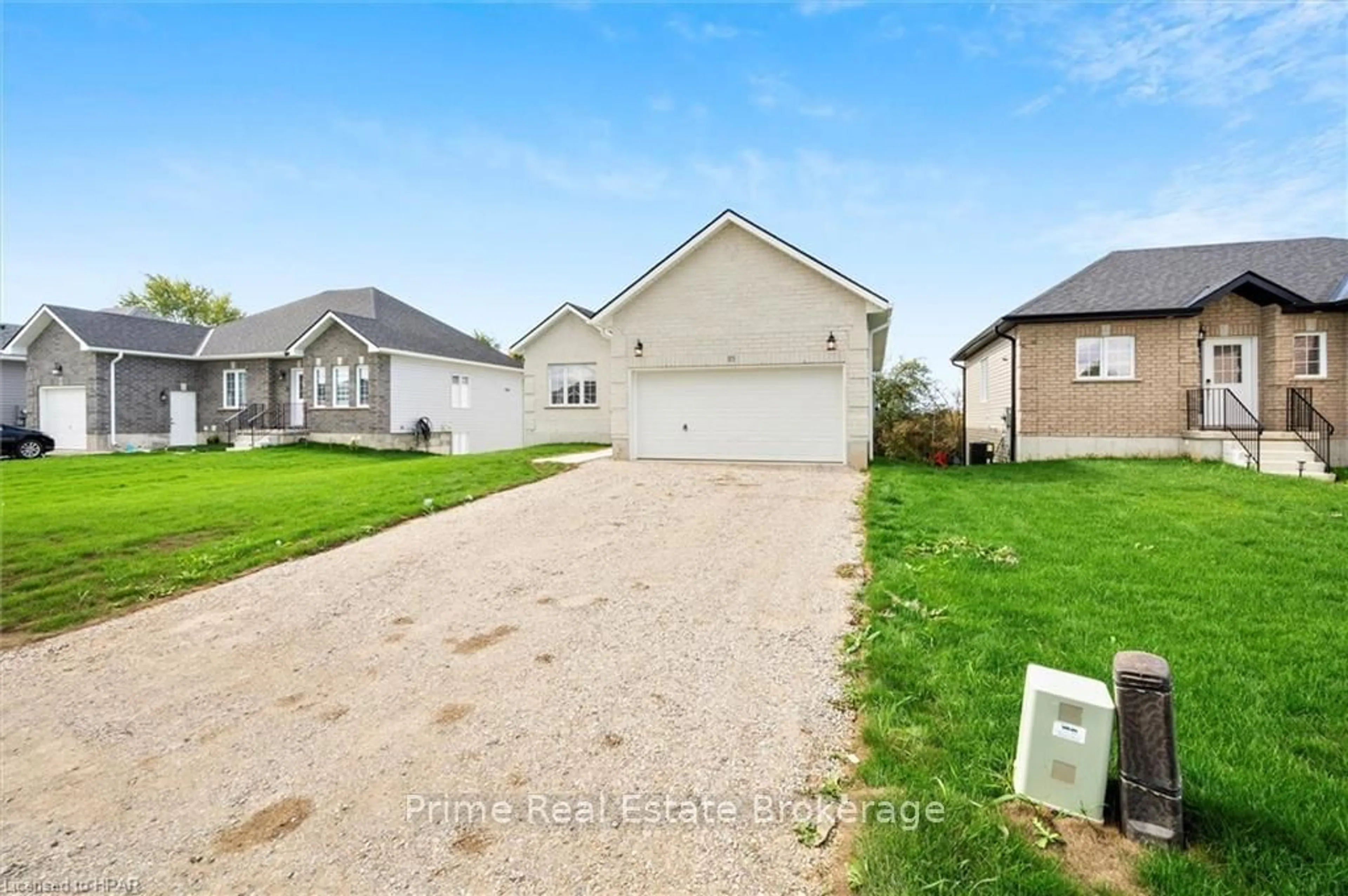 Frontside or backside of a home, the fenced backyard for 113 DELONG Dr, Norwich Ontario N0J 1P0