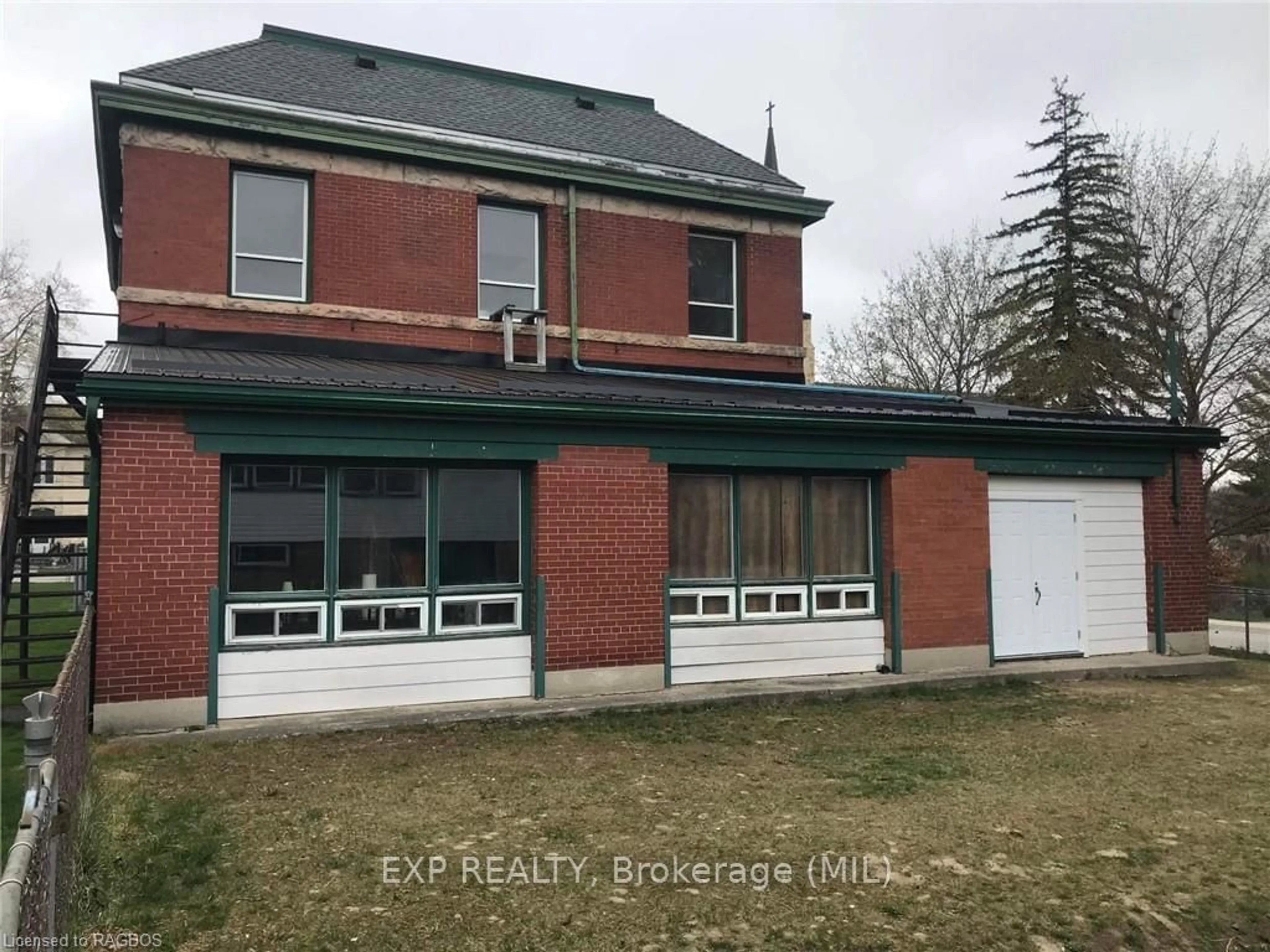 Frontside or backside of a home, the front or back of building for 215 JANE STREET, Brockton Ontario N0G 2V0