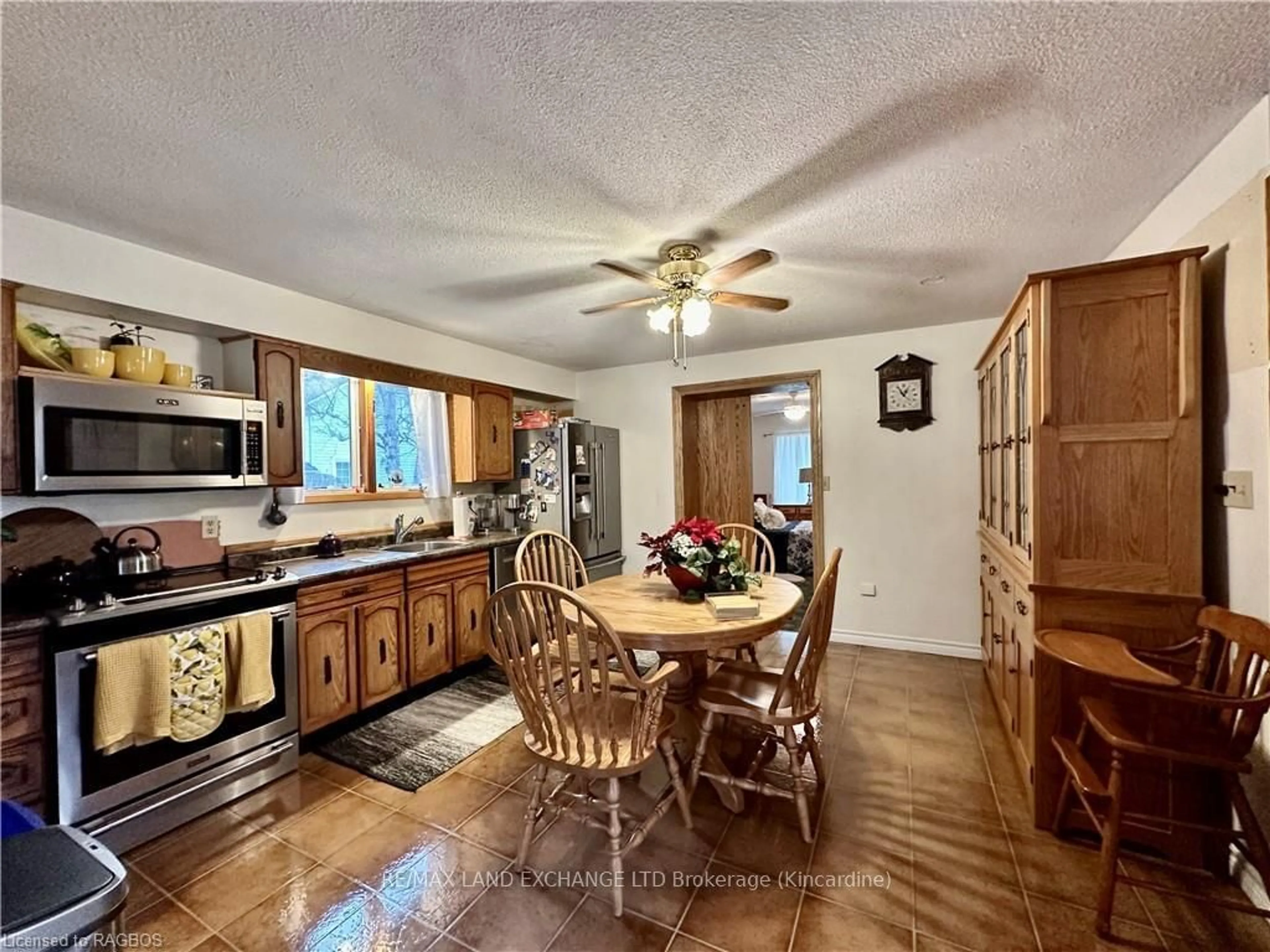 Dining room, wood floors, cottage for 496 QUEEN St, Kincardine Ontario N2Z 2J3