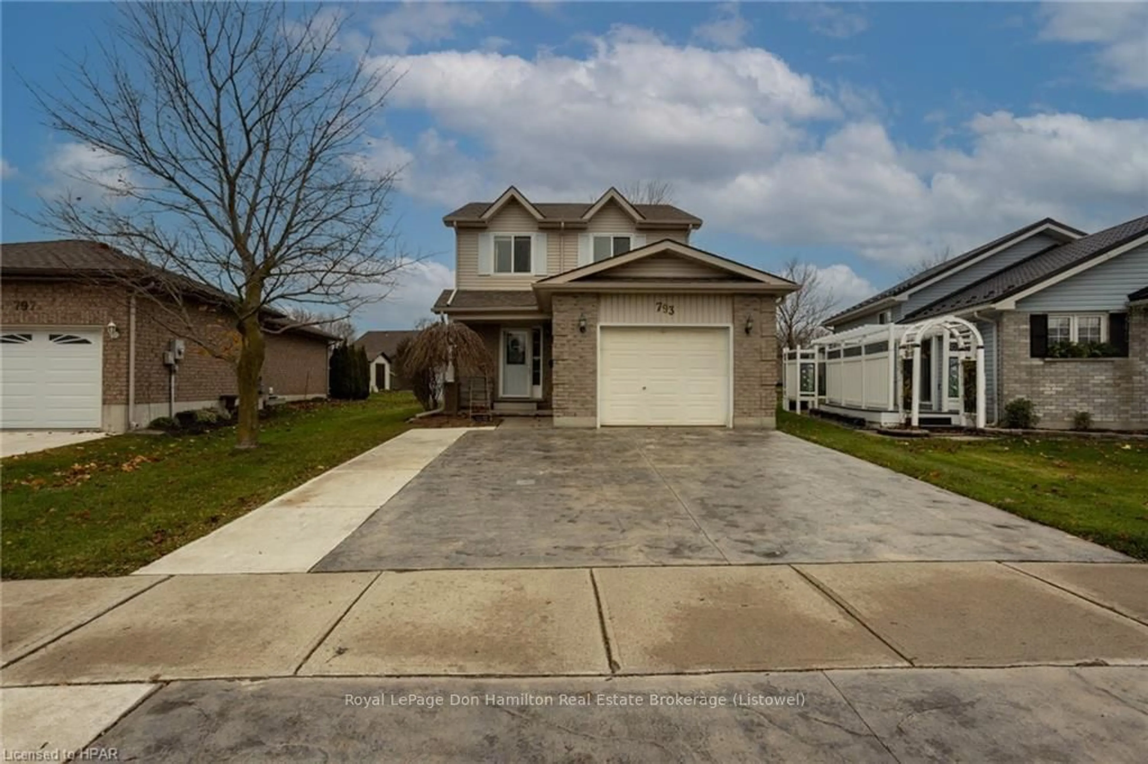 Frontside or backside of a home, the street view for 793 LAVERY St, North Perth Ontario N4W 3T4