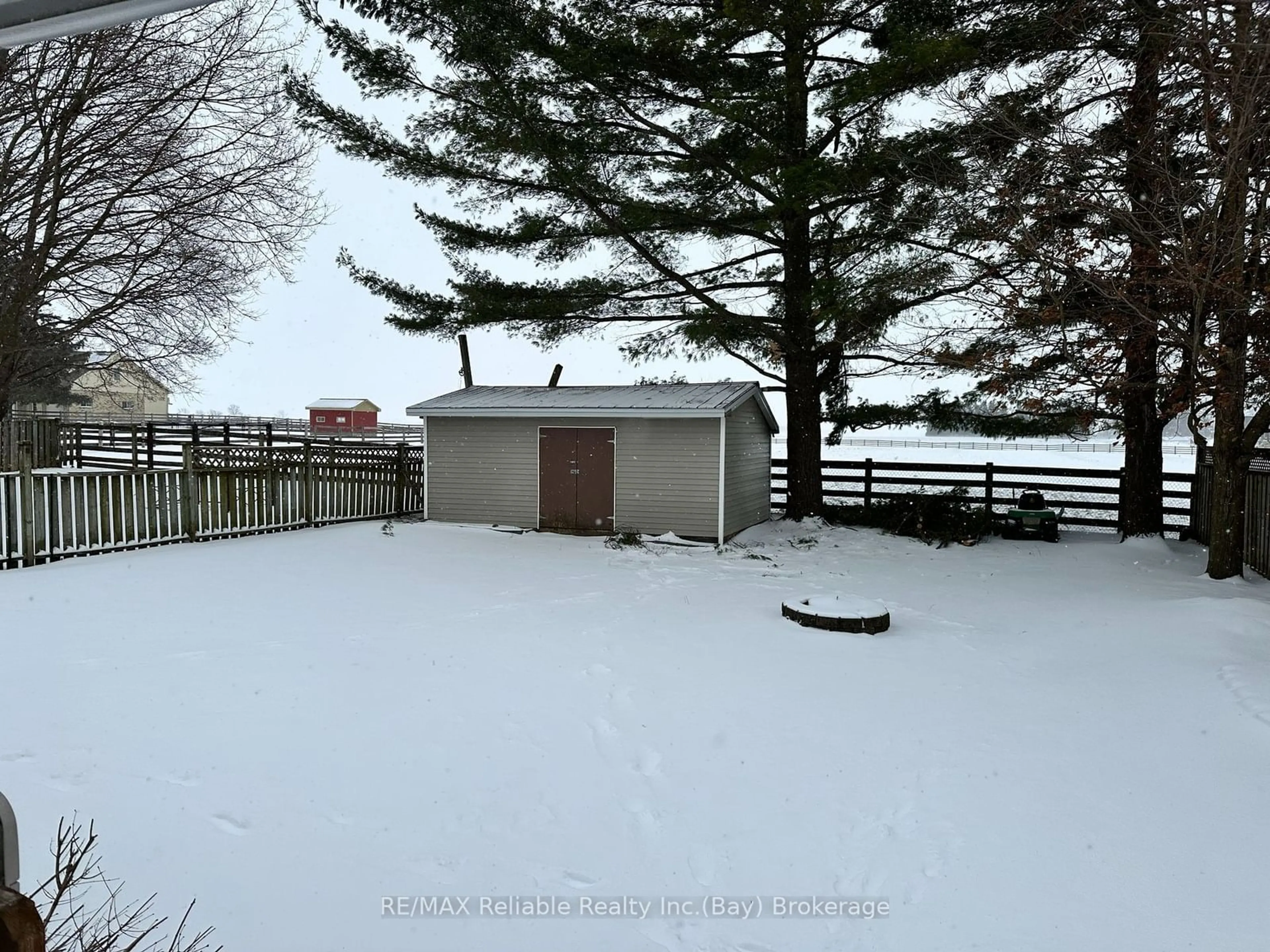 A pic from outside/outdoor area/front of a property/back of a property/a pic from drone, unknown for 157 HURON St, South Huron Ontario N0M 1S1