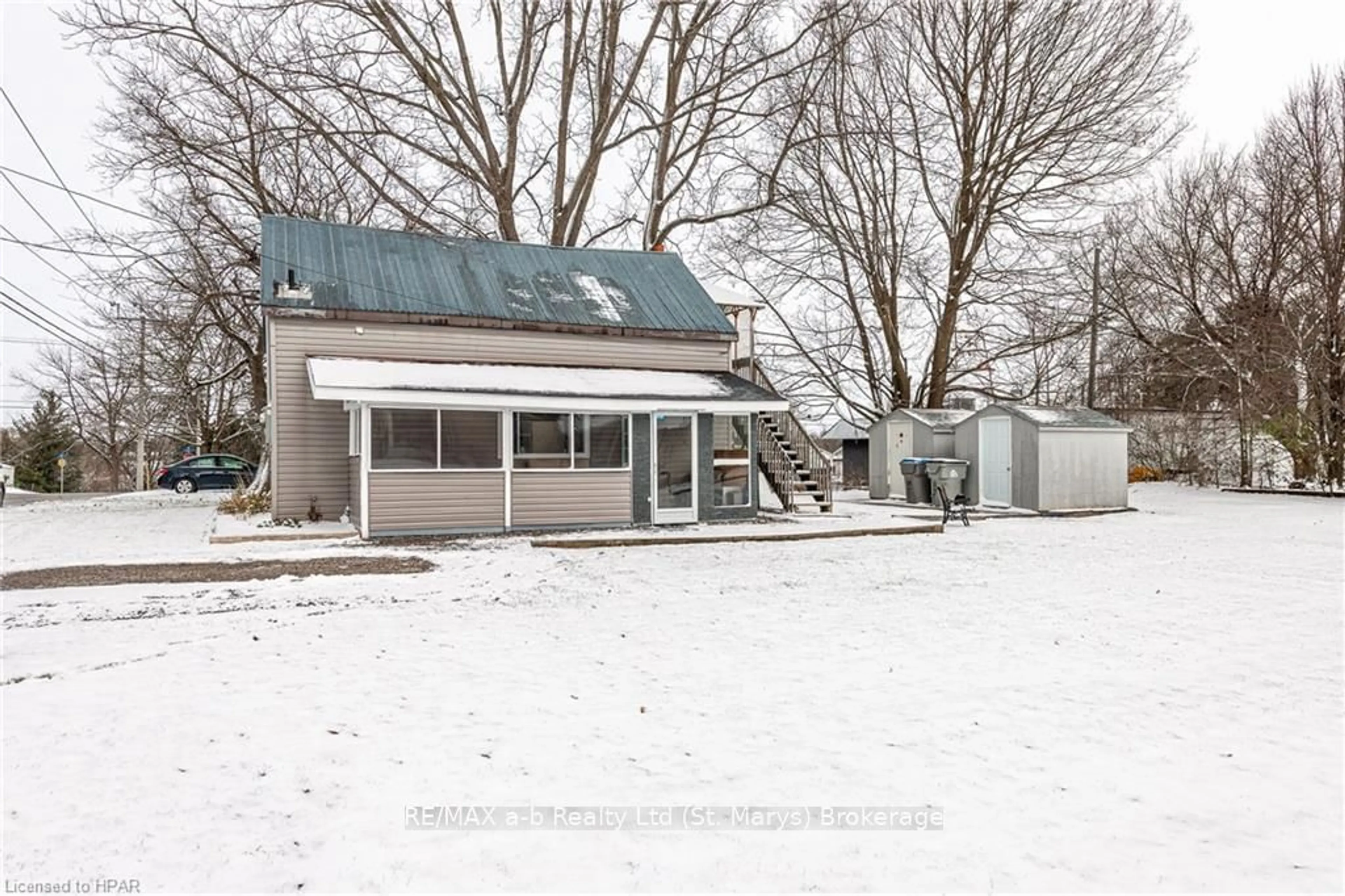 A pic from exterior of the house or condo, cottage for 21 WATERLOO St, St. Marys Ontario N4X 1A4