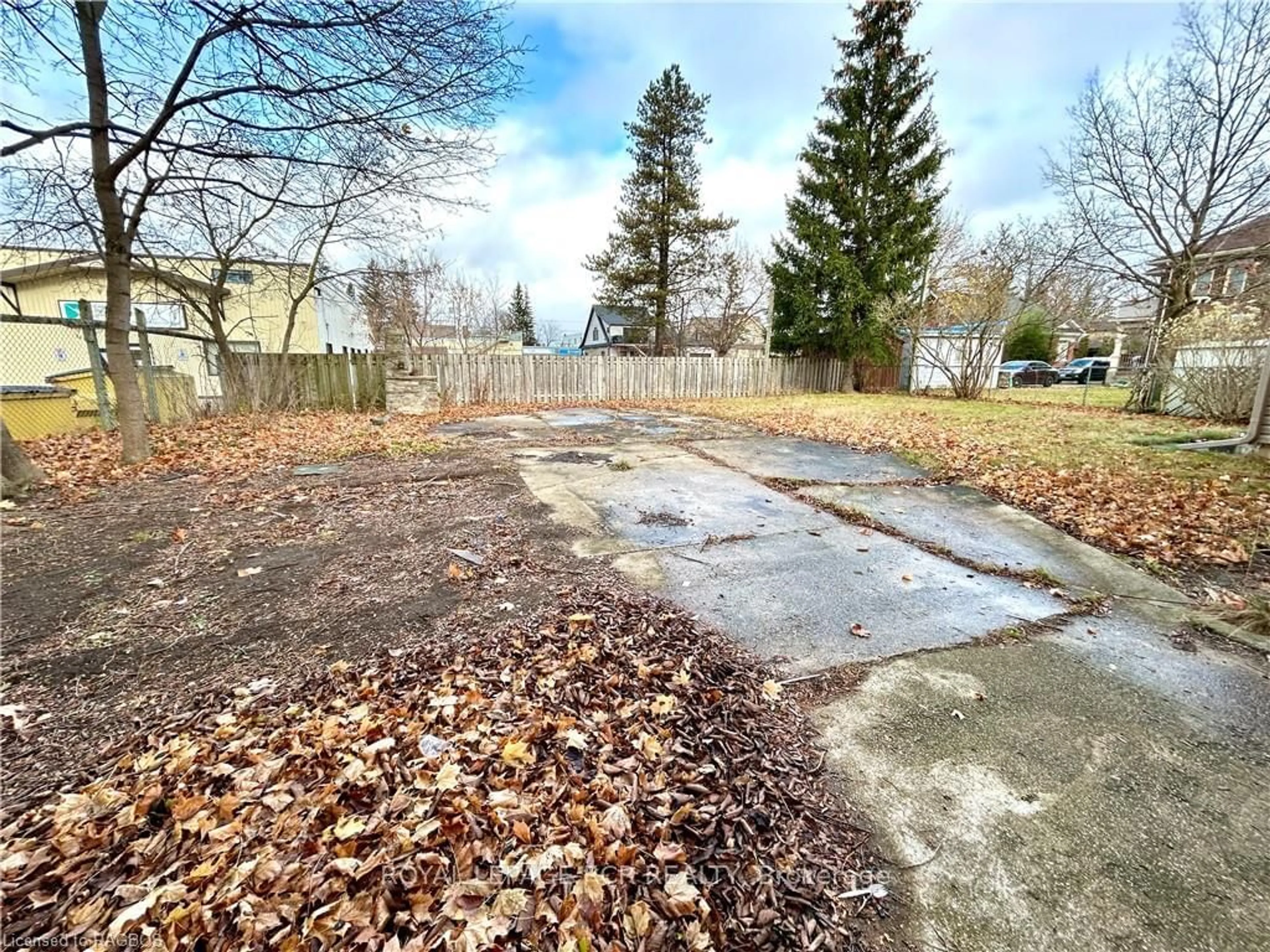 Patio, the fenced backyard for 440 9TH St, Hanover Ontario N4N 1L9