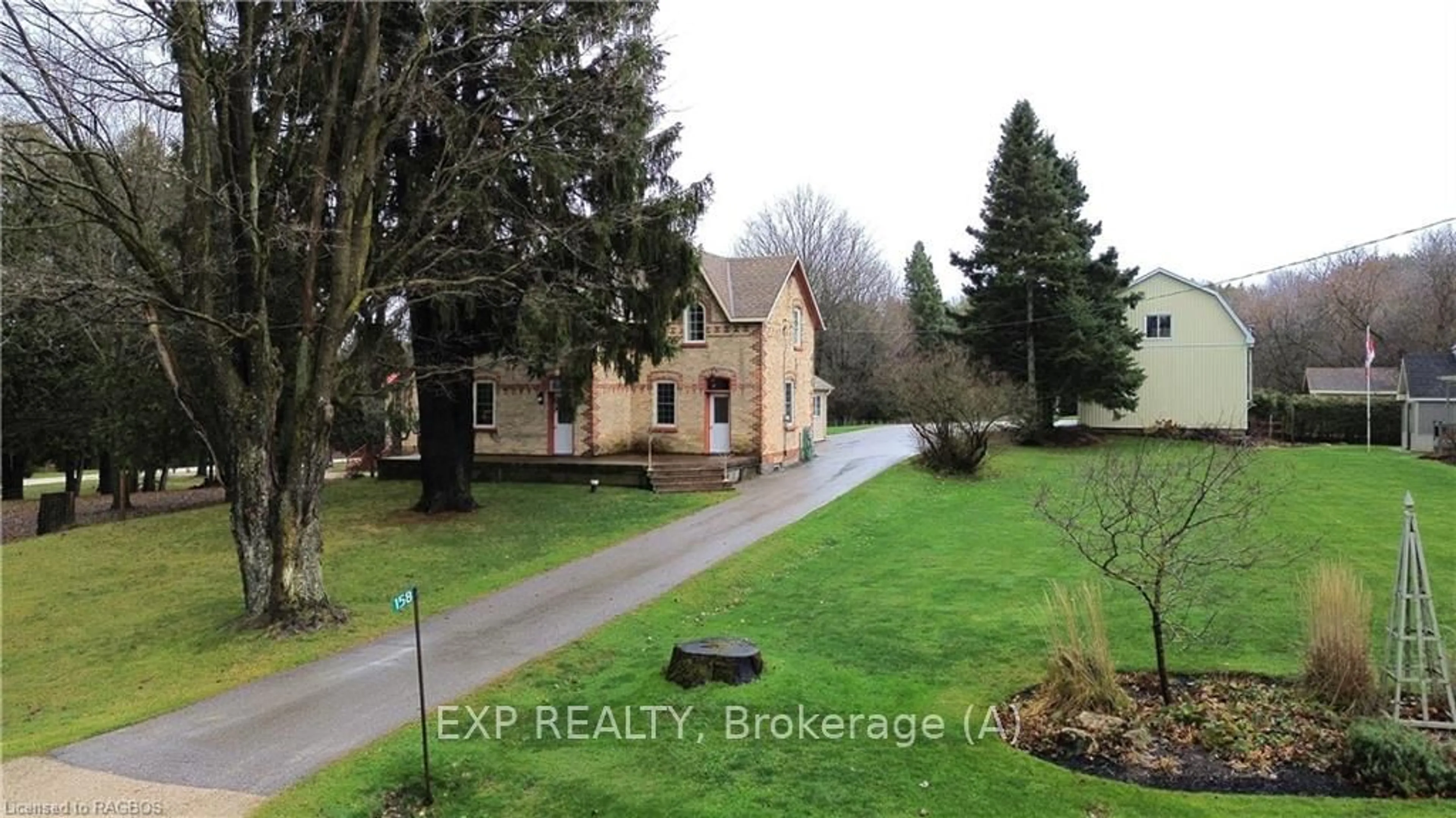 Frontside or backside of a home, cottage for 158 KINROSS St, Grey Highlands Ontario N0C 1K0