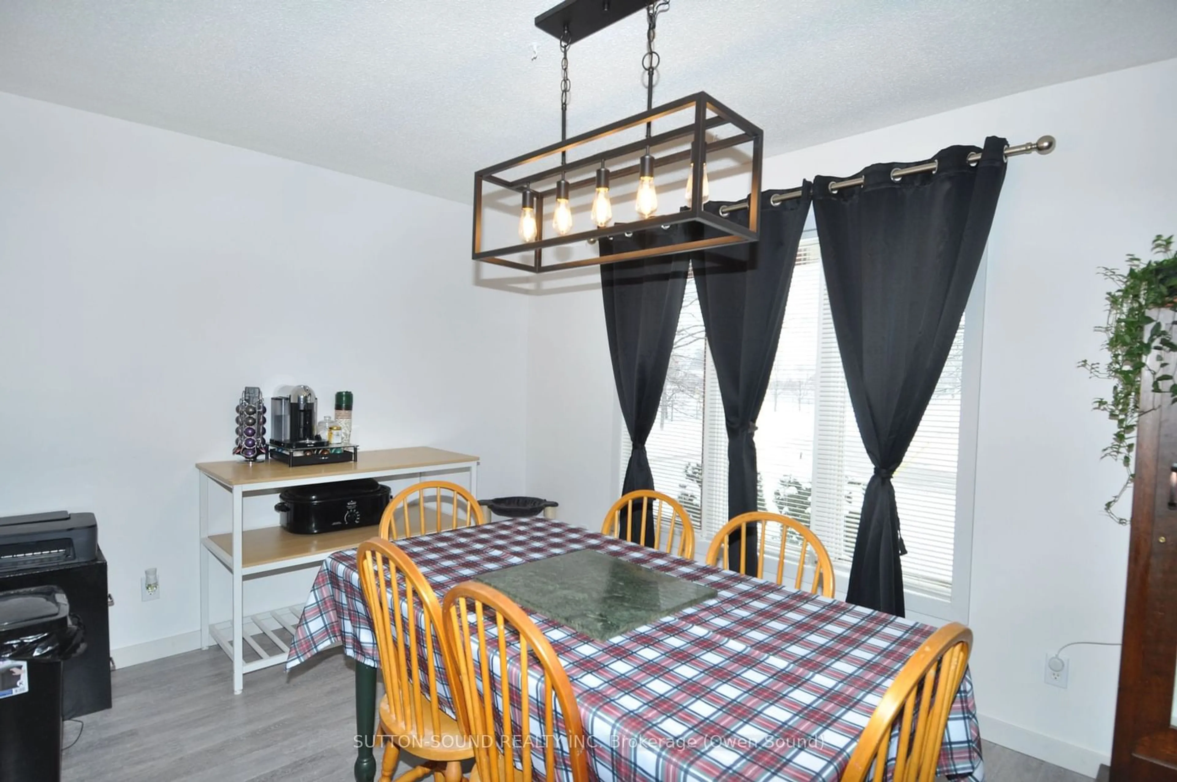 Dining room, unknown for 1905 8TH Ave, Owen Sound Ontario N4K 3C4