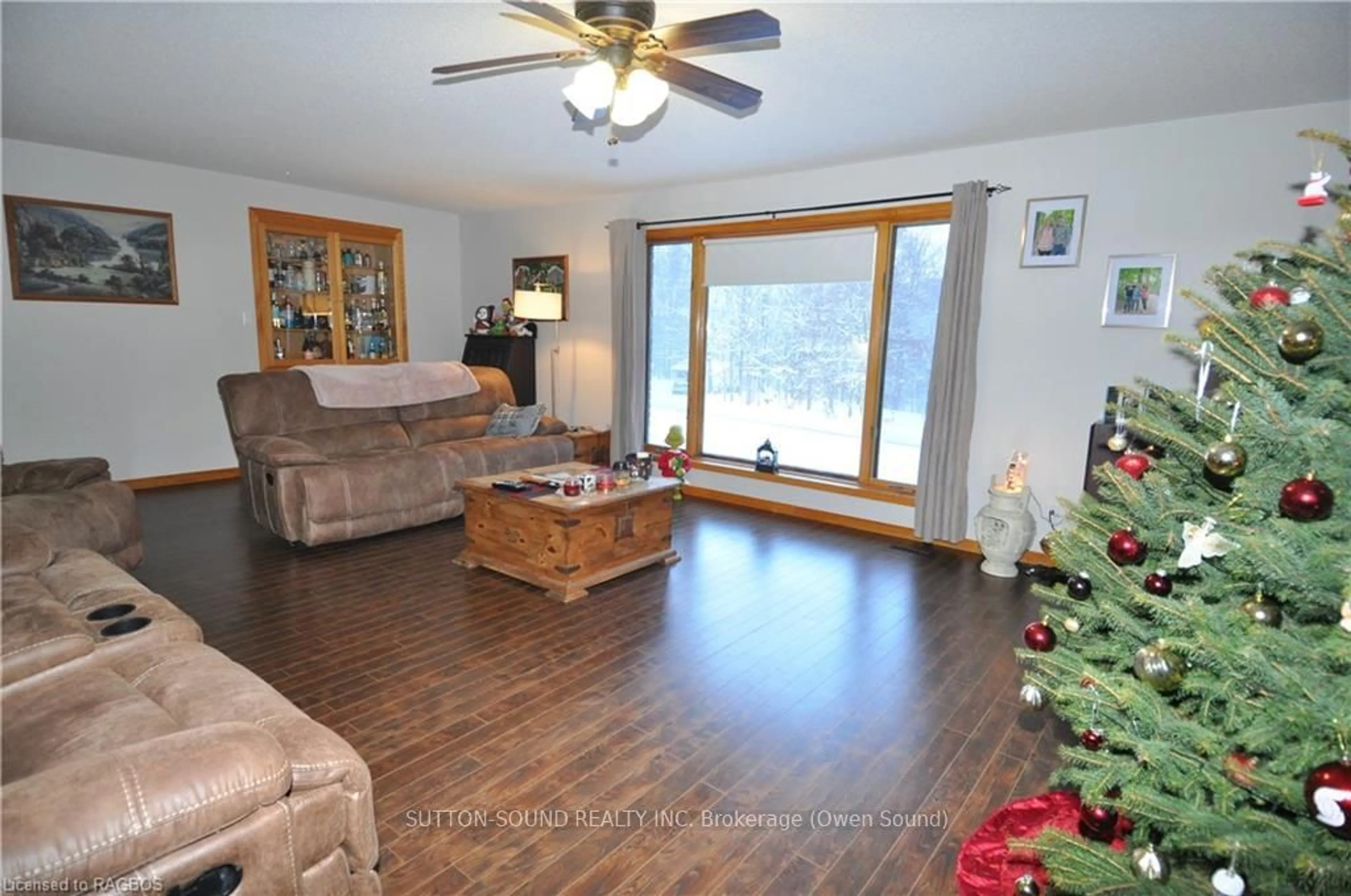 Living room, wood floors for 137794 12 GREY Rd, Meaford Ontario N4L 1W6