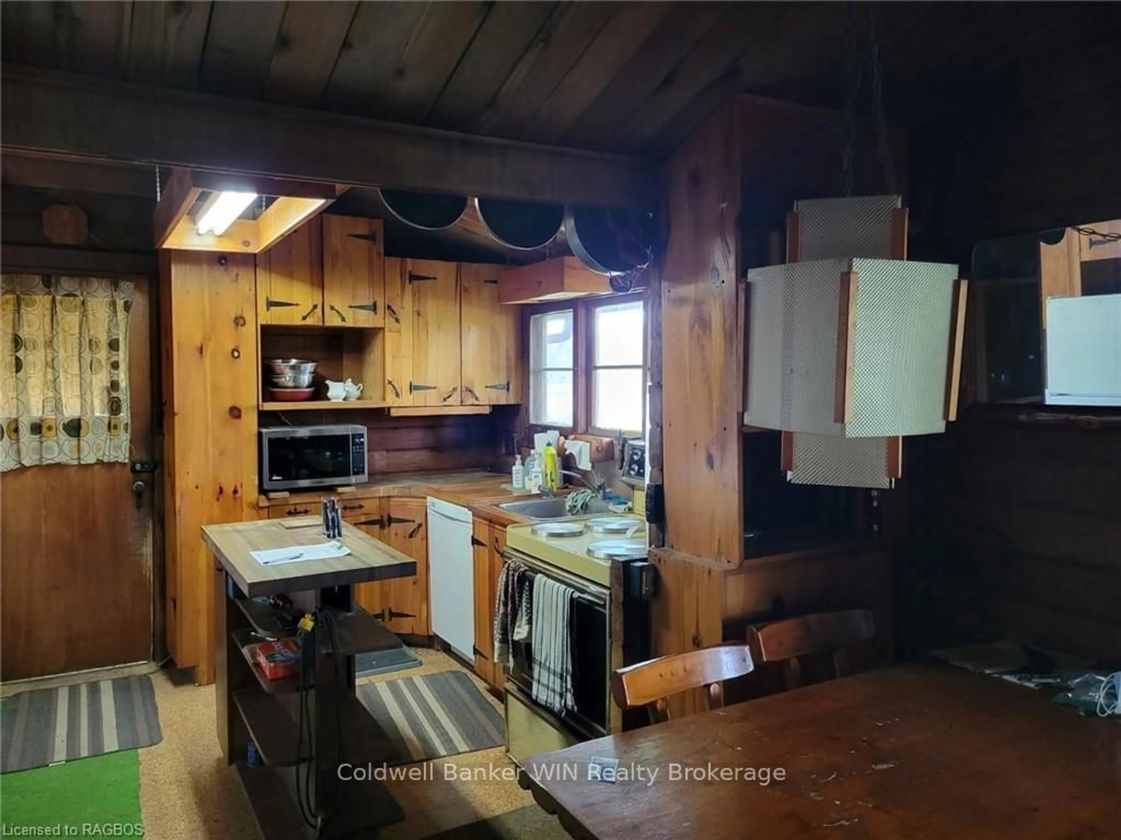 Kitchen, wood floors, cottage for 6361 16TH Line, Minto Ontario N0G 1M0