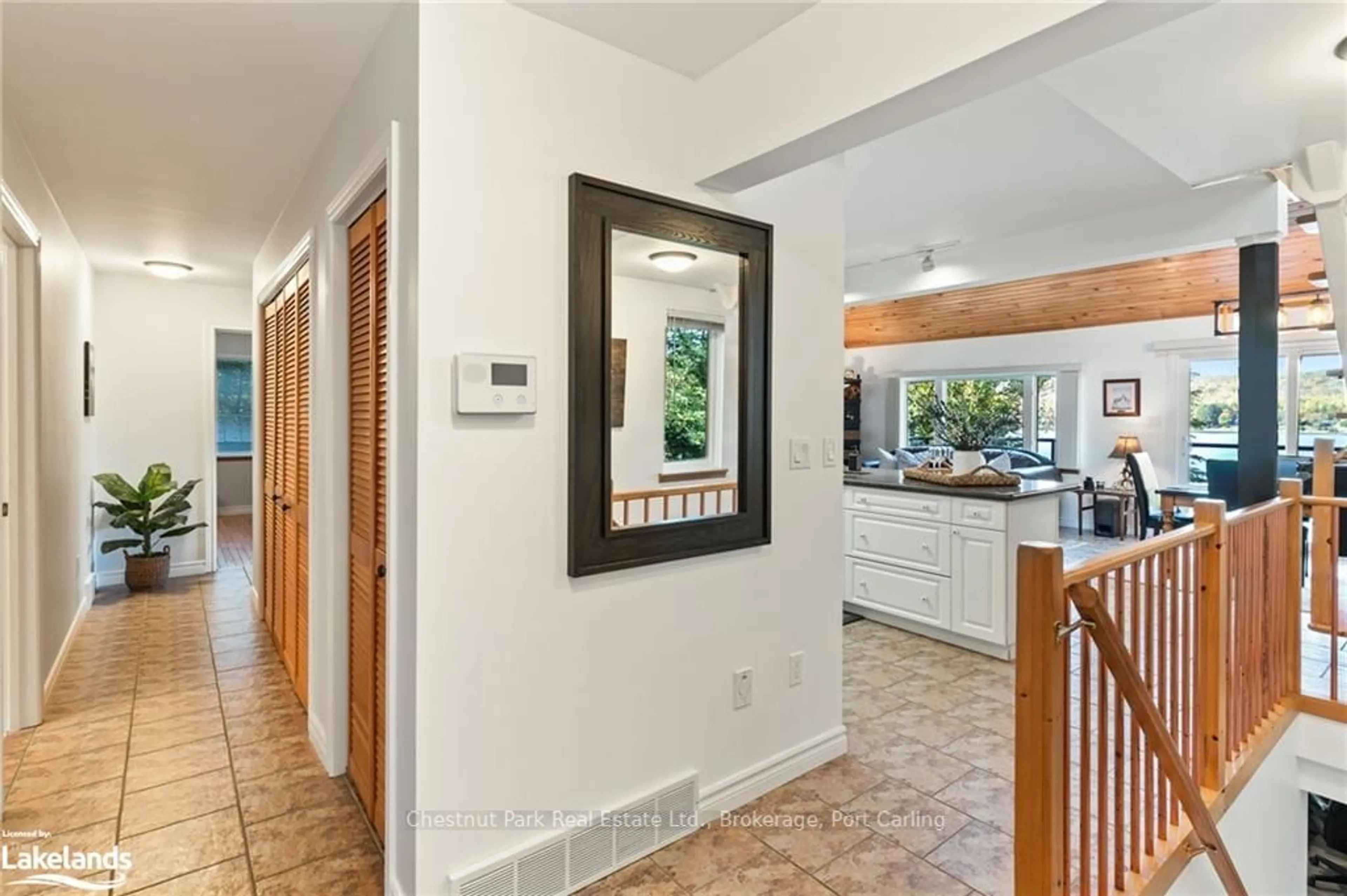 Indoor entryway, wood floors for 293 WEST DIAMOND LAKE Rd, Hastings Highlands Ontario K0L 2A0