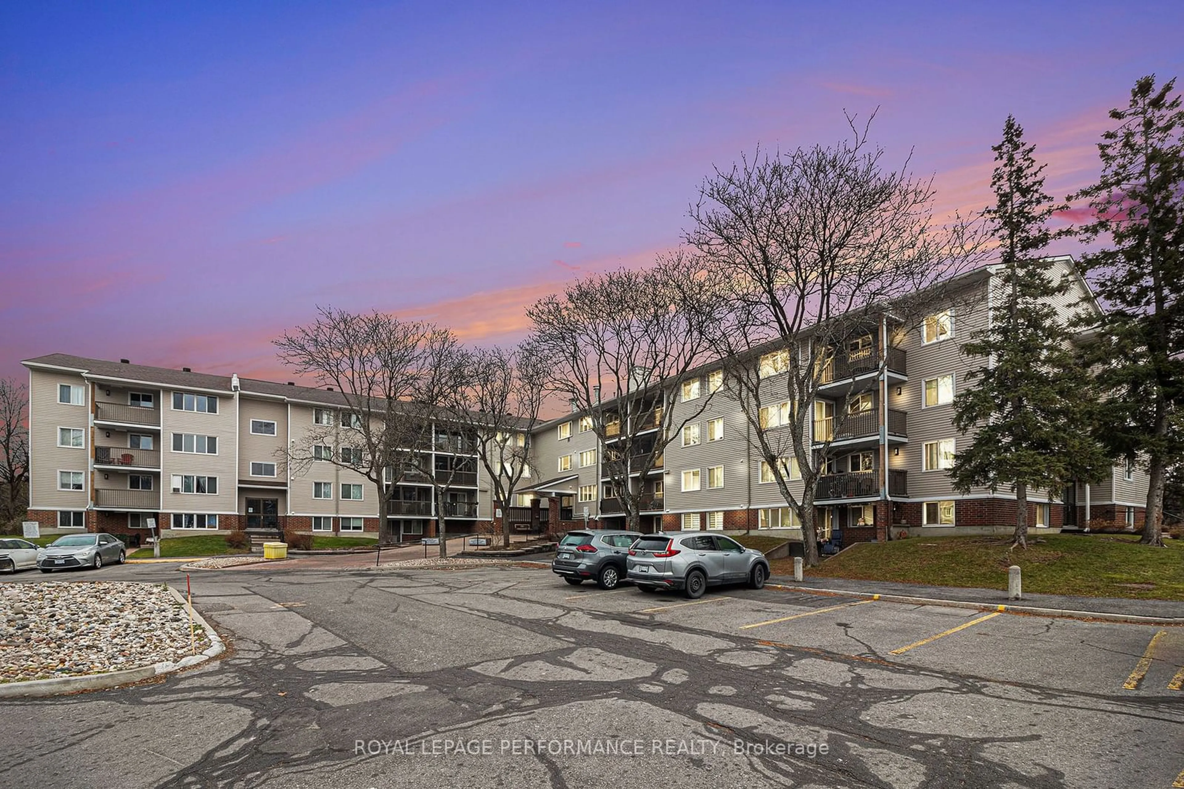 A pic from exterior of the house or condo, the front or back of building for 6532 Bilberry Dr #402, Orleans - Convent Glen and Area Ontario K1C 4N9