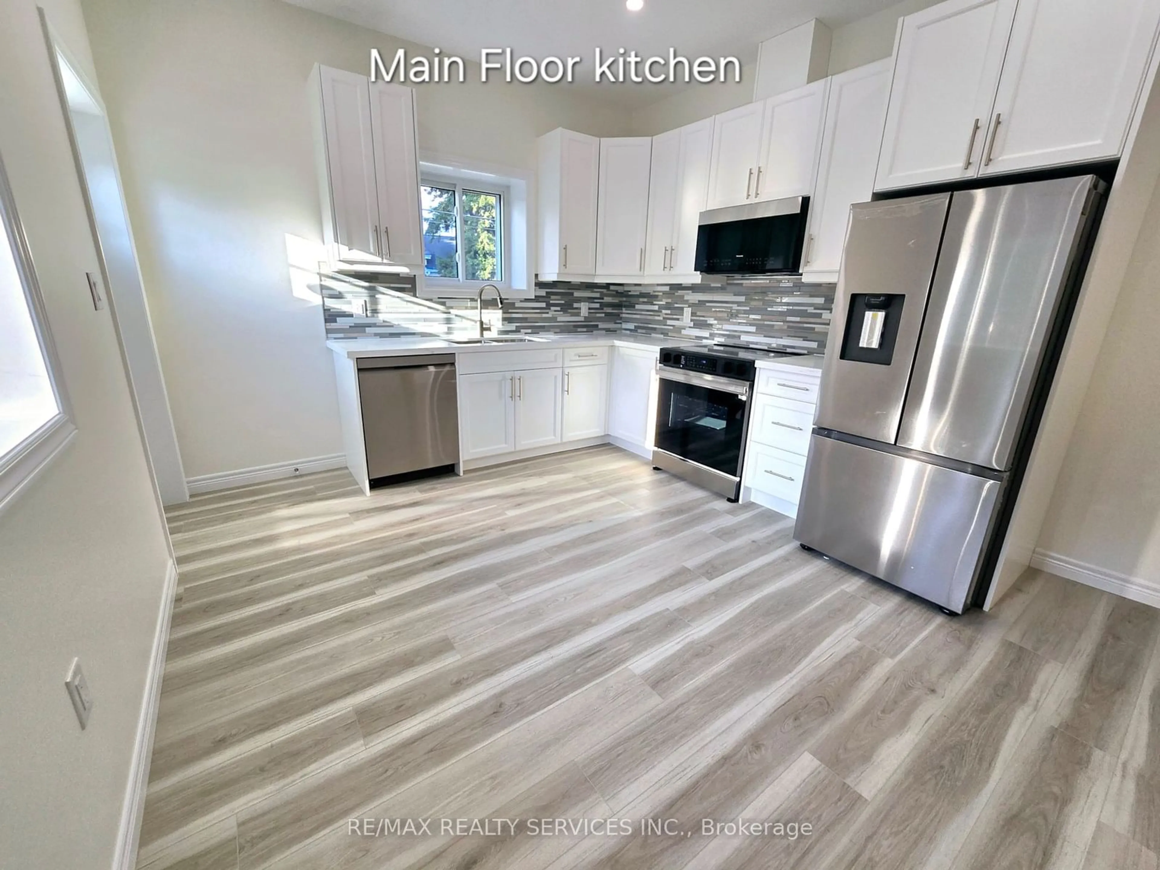 Open concept kitchen for 289 Chatham St, Brantford Ontario N3S 6G3