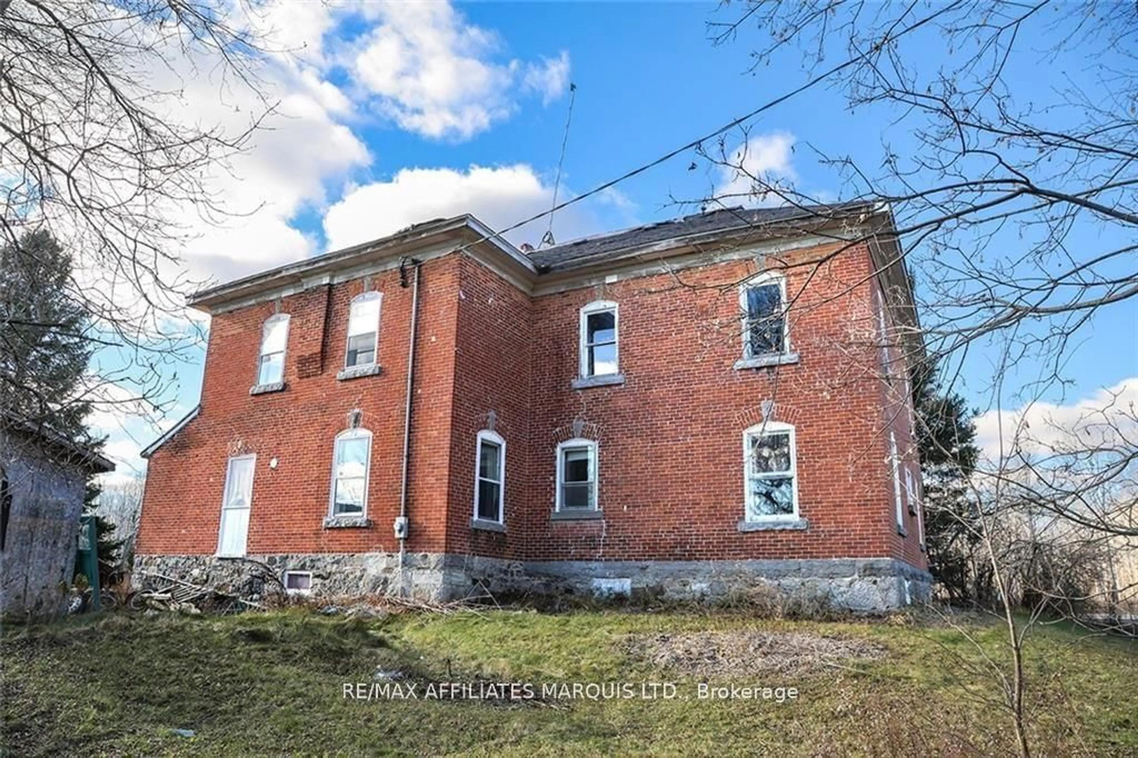 Frontside or backside of a home, the front or back of building for 13542 County Road 18 Rd, South Dundas Ontario K0C 2H0