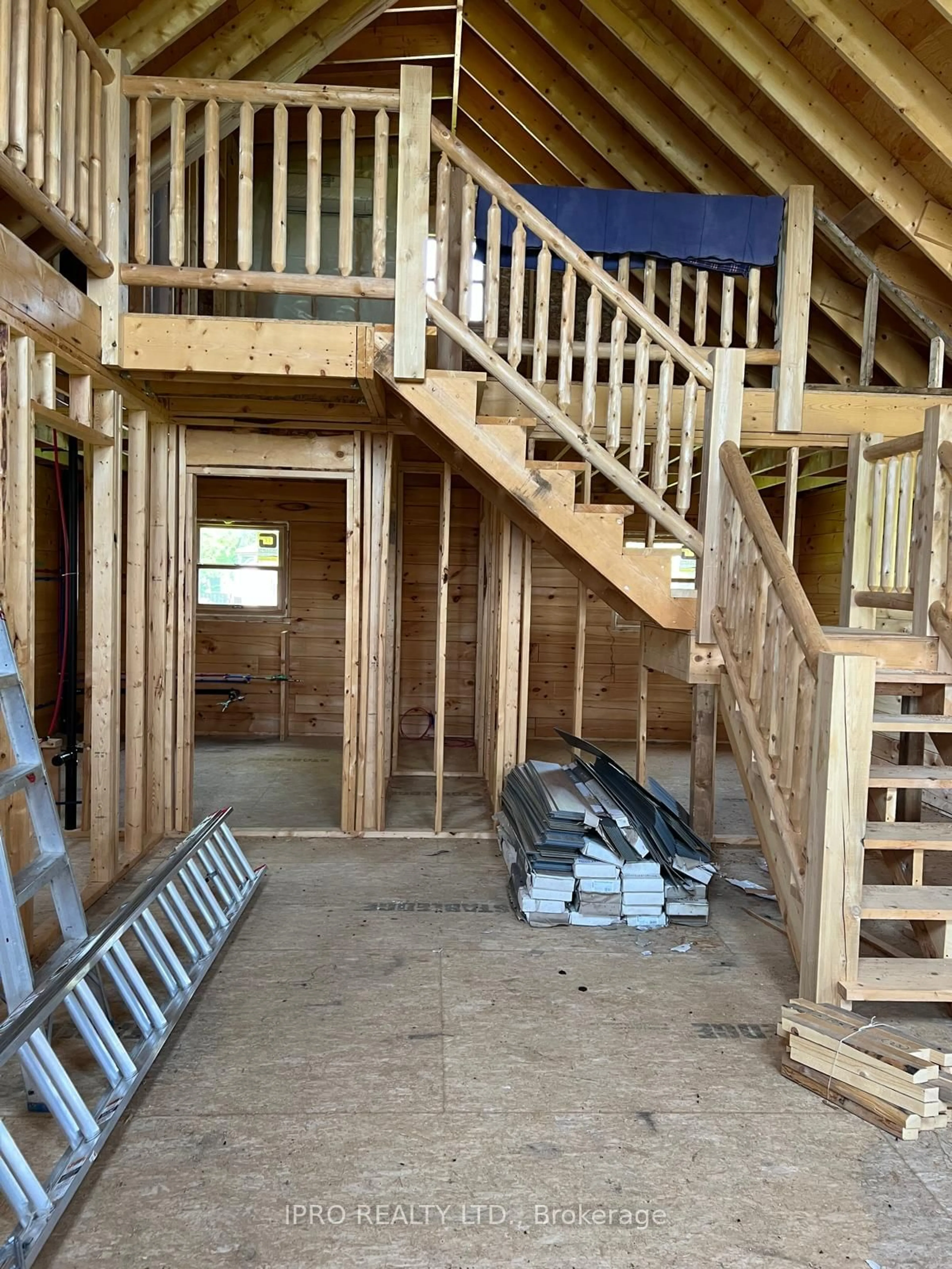 Indoor entryway, wood floors for 12 Beach Blvd, Leamington Ontario N0P 2P0