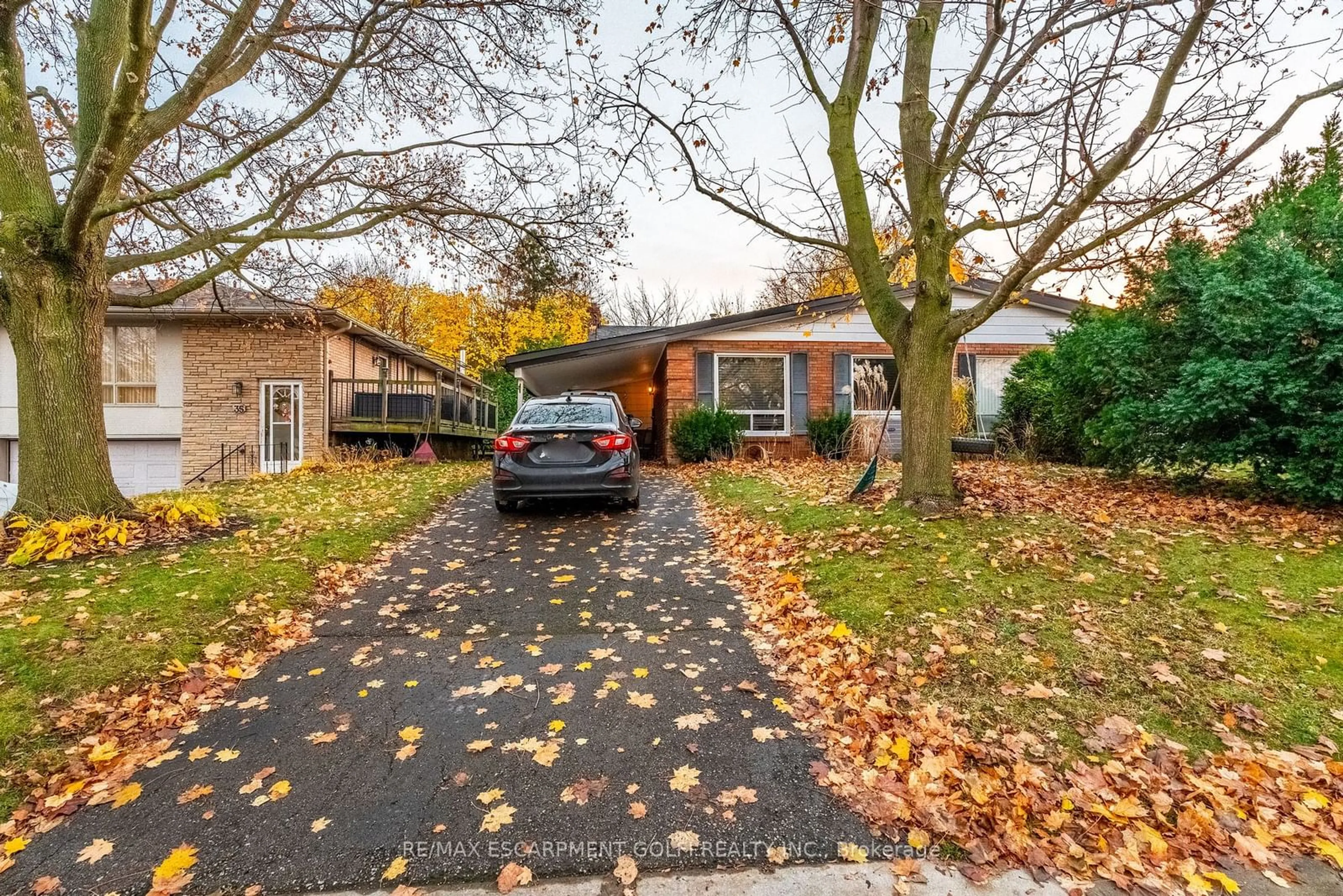 A pic from exterior of the house or condo, the street view for 39 Morgan Rd, Hamilton Ontario L9C 2W3