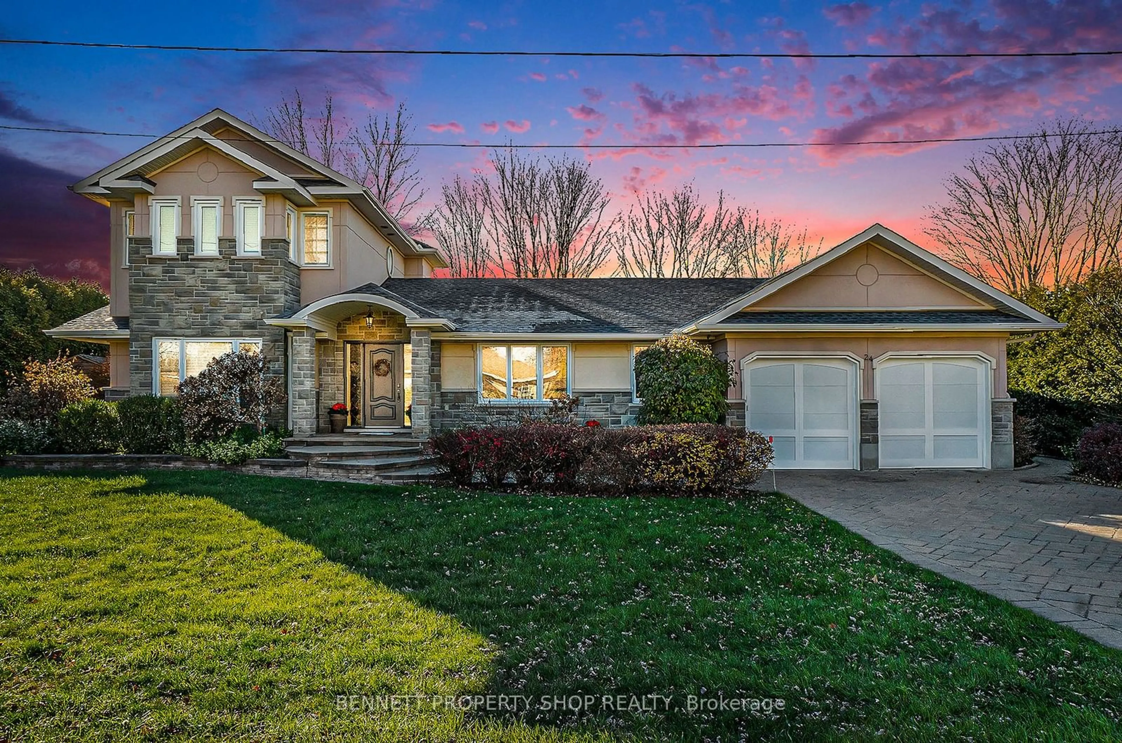 Frontside or backside of a home, cottage for 24 Doris Ave, Blossom Park - Airport and Area Ontario K1T 3W8