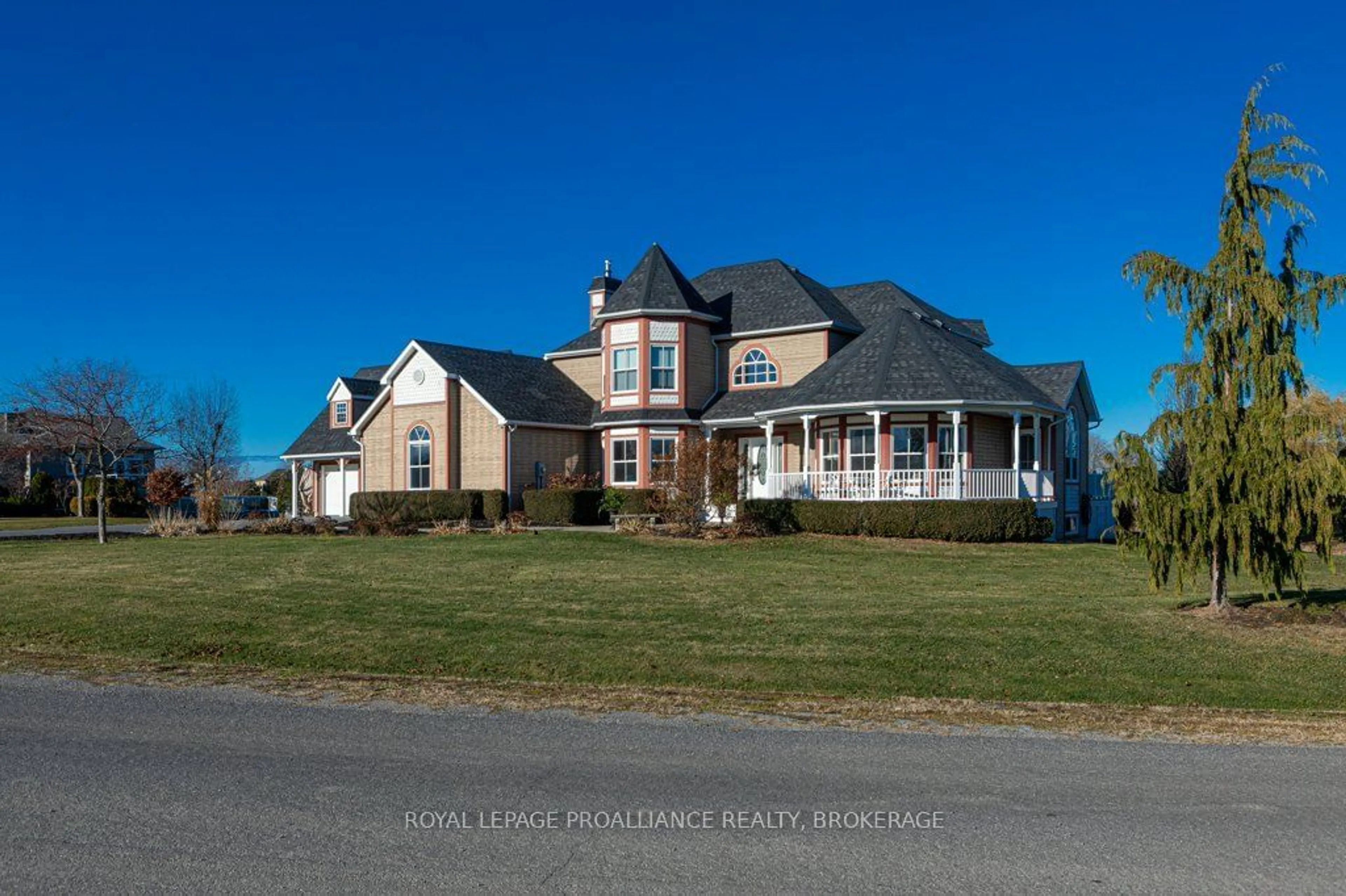 Frontside or backside of a home, the street view for 147 Island View Dr, Leeds & Grenville Ontario K7G 2V5