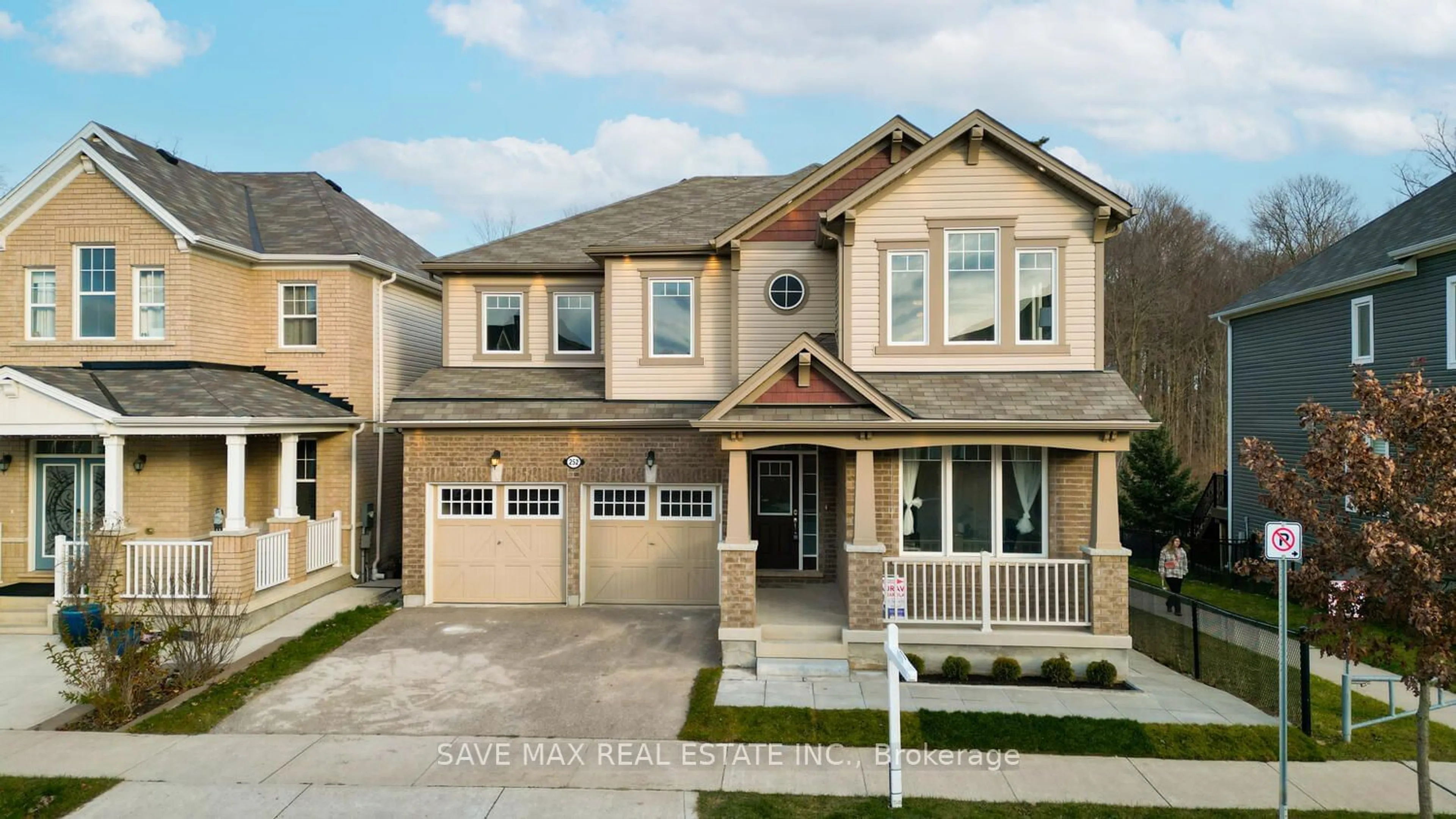 Frontside or backside of a home, the street view for 252 Shady Glen Cres, Kitchener Ontario N2R 0J9