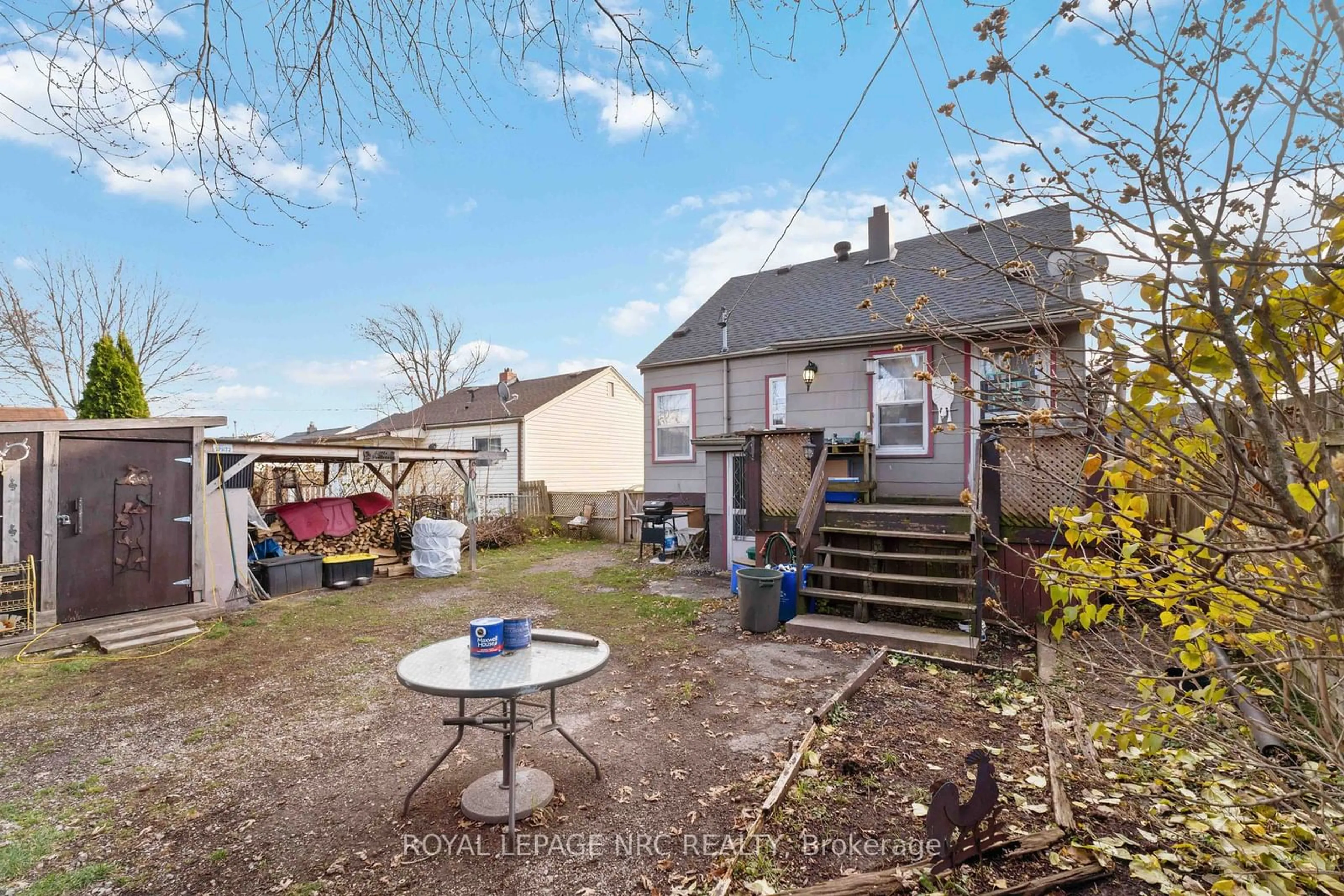 Patio, the fenced backyard for 386 Gatfield Ave, Welland Ontario L3B 5B2