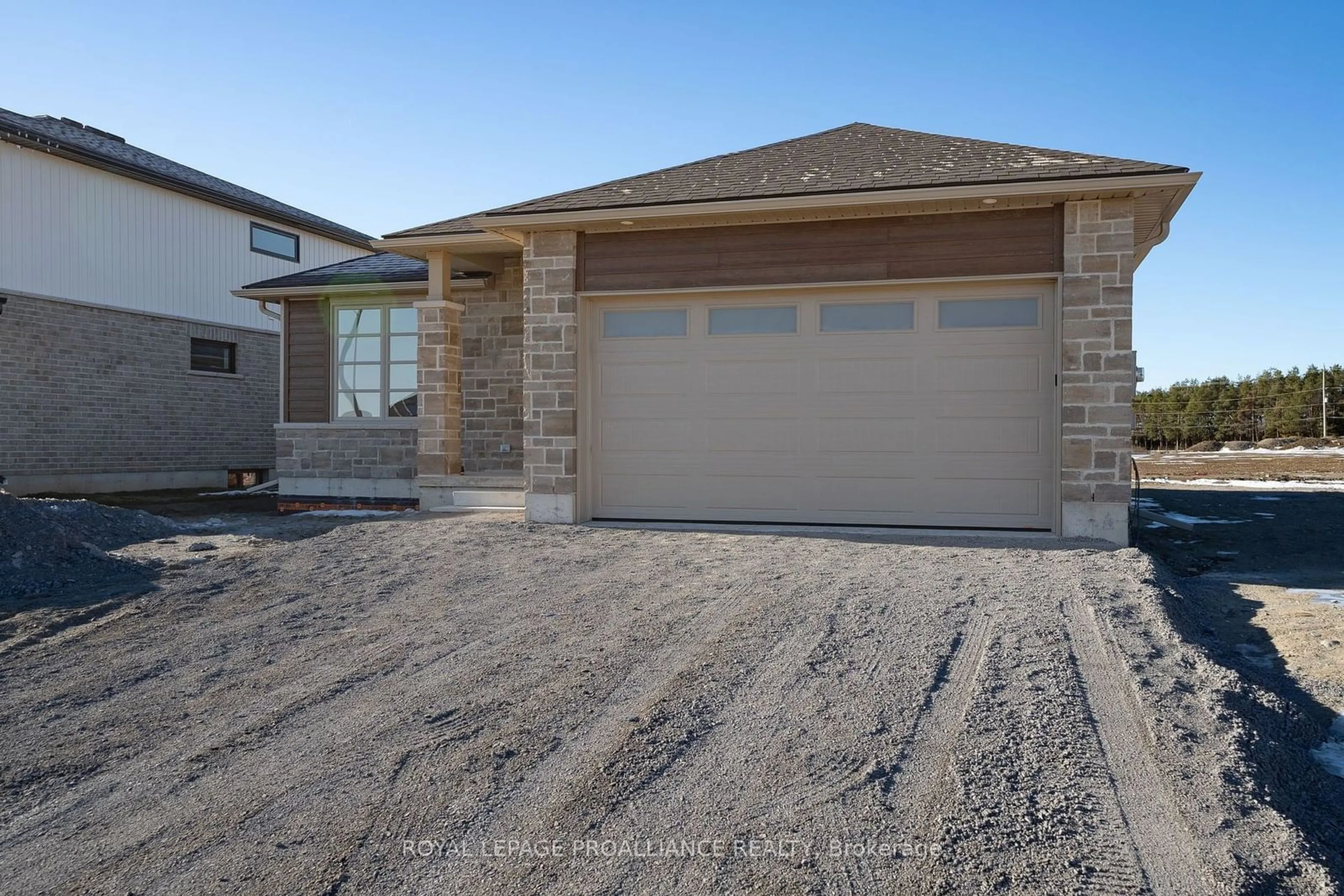 Frontside or backside of a home, the street view for 152 Sienna Ave, Belleville Ontario K8P 0H3