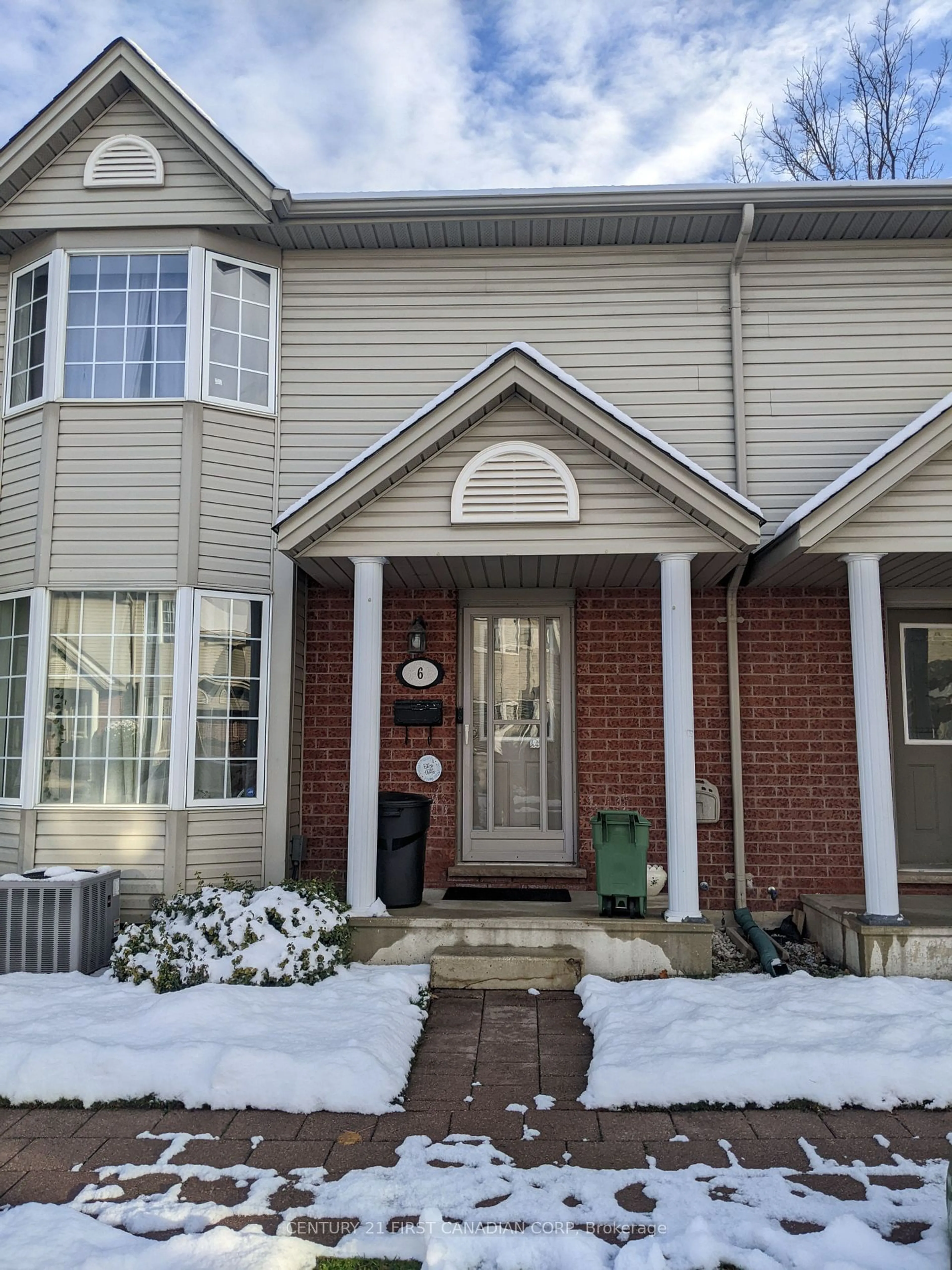 Home with brick exterior material for 20 Kernohan Pkwy #6, London Ontario N6J 4Y3