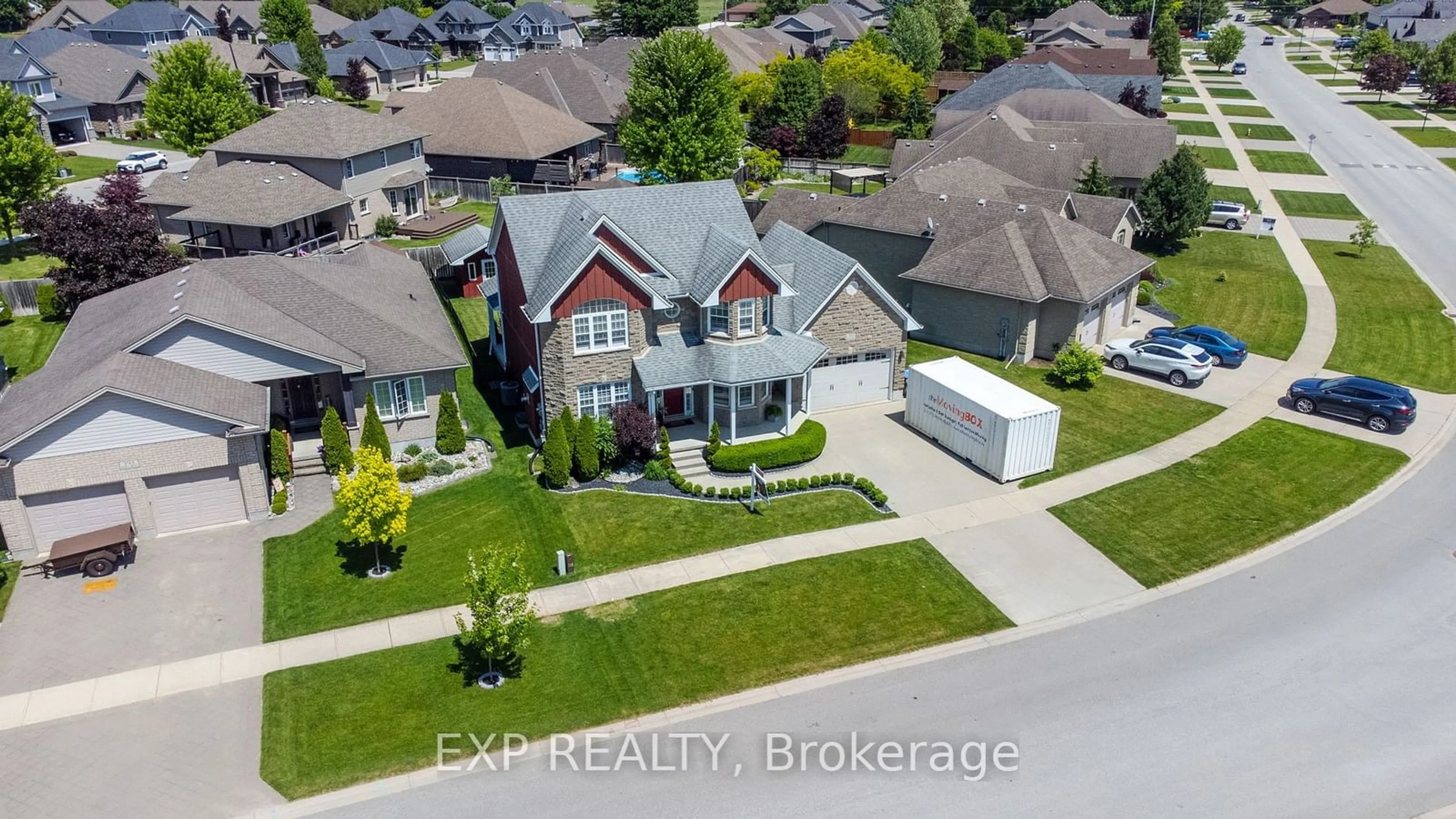 Frontside or backside of a home, the street view for 389 Darcy Dr, Strathroy-Caradoc Ontario N7G 0A1