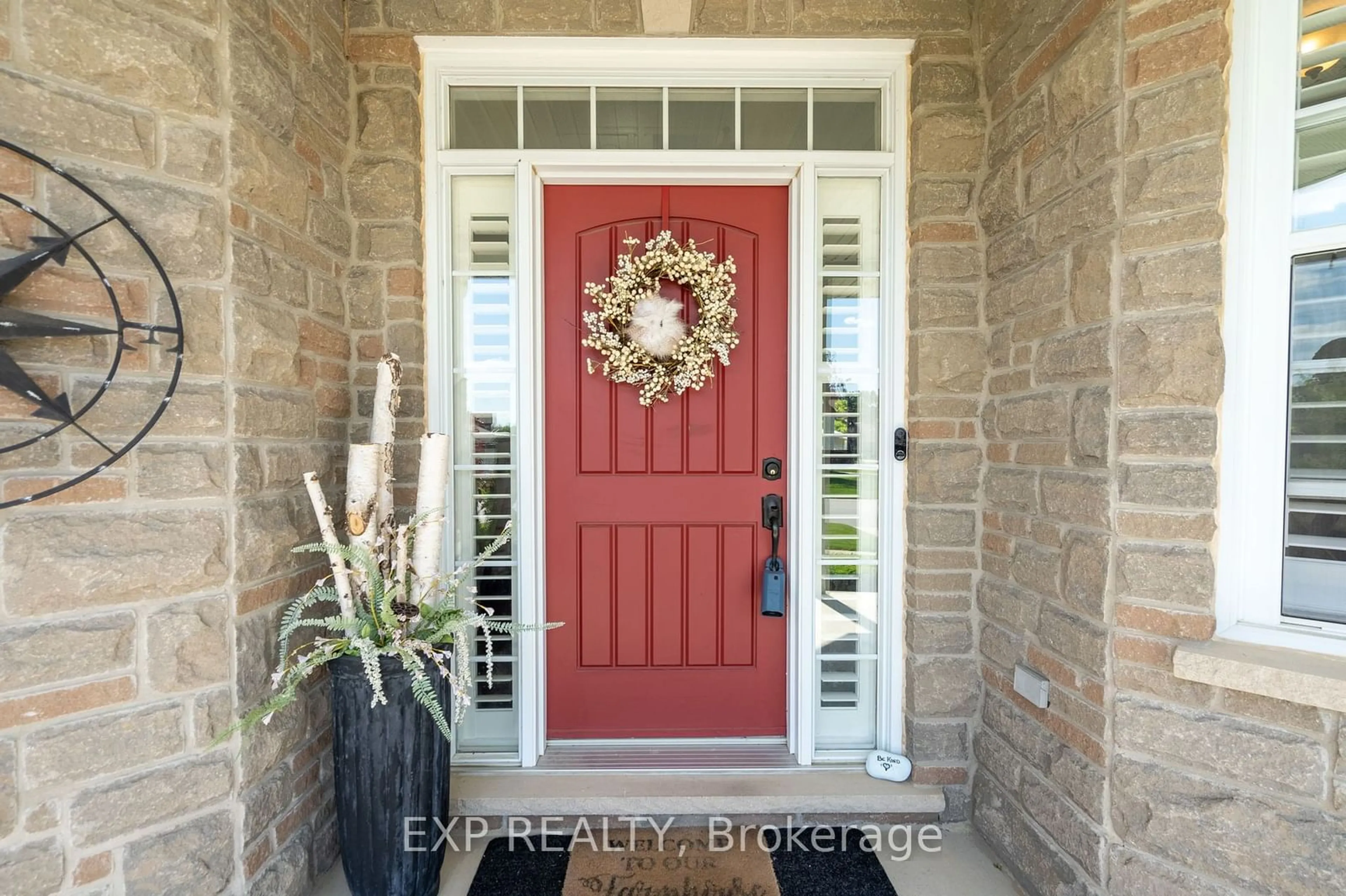 Indoor entryway, wood floors for 389 Darcy Dr, Strathroy-Caradoc Ontario N7G 0A1