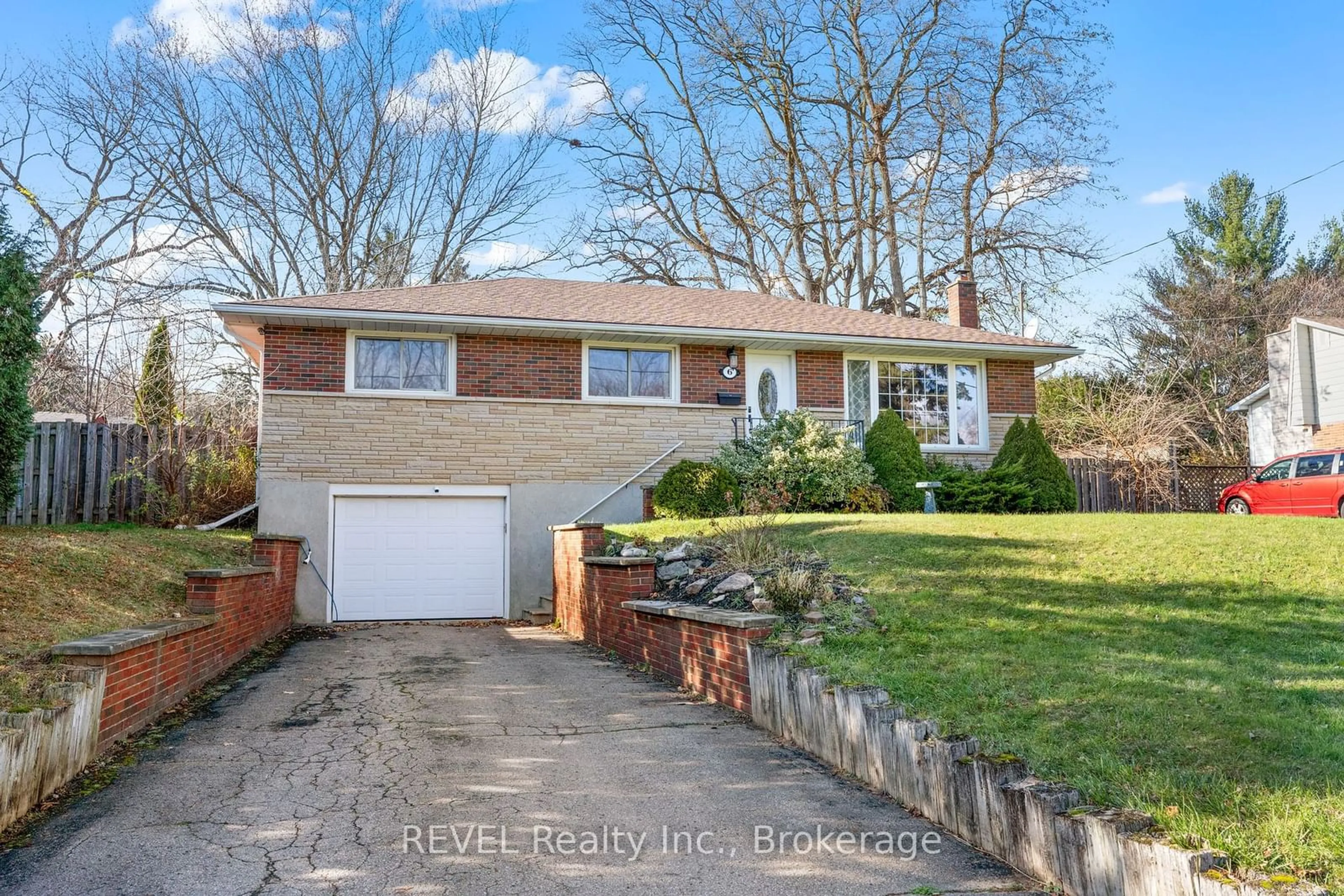 Frontside or backside of a home, cottage for 6 Stella St, Pelham Ontario L0S 1E0