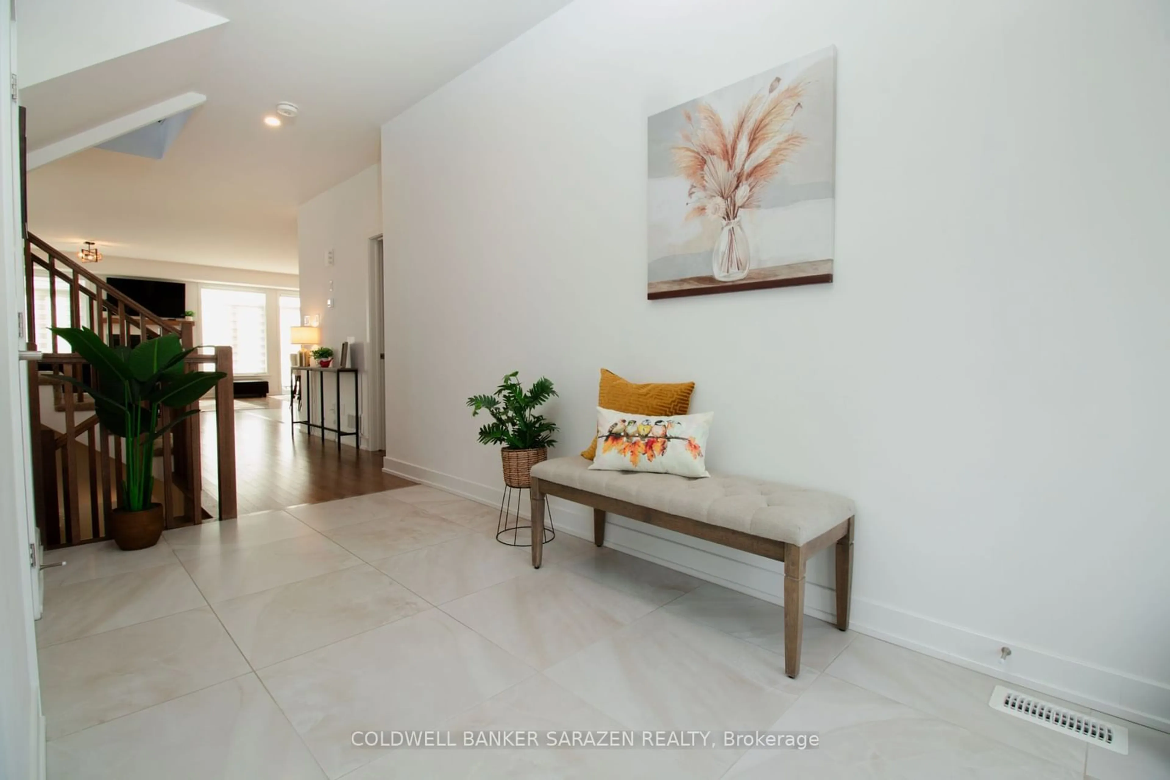 Indoor foyer, ceramic floors for 777 Ovation Grve, Leitrim Ontario K1T 0X6