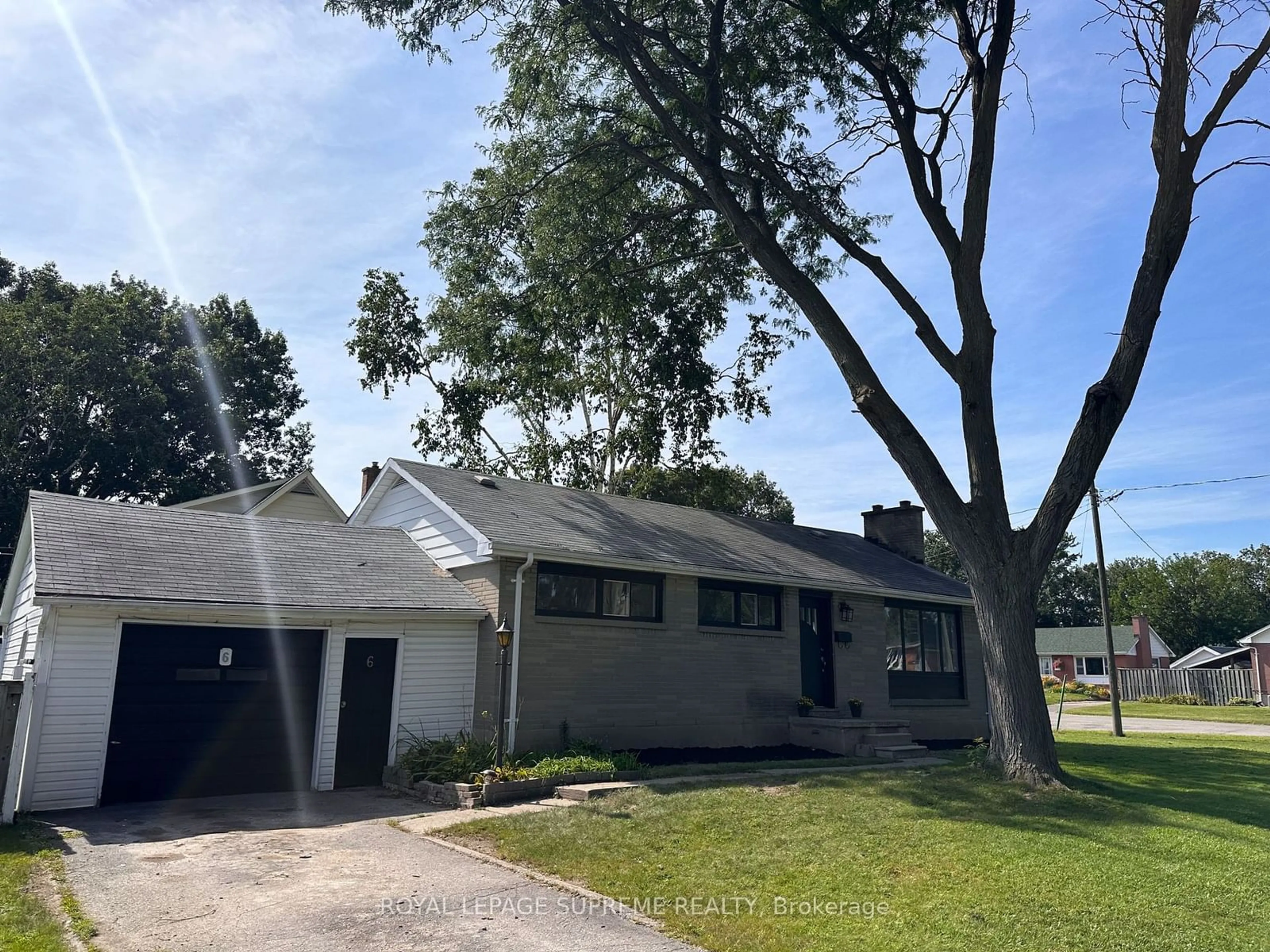 Frontside or backside of a home, the street view for 6 Woodland Acre, Belleville Ontario K8N 4K1