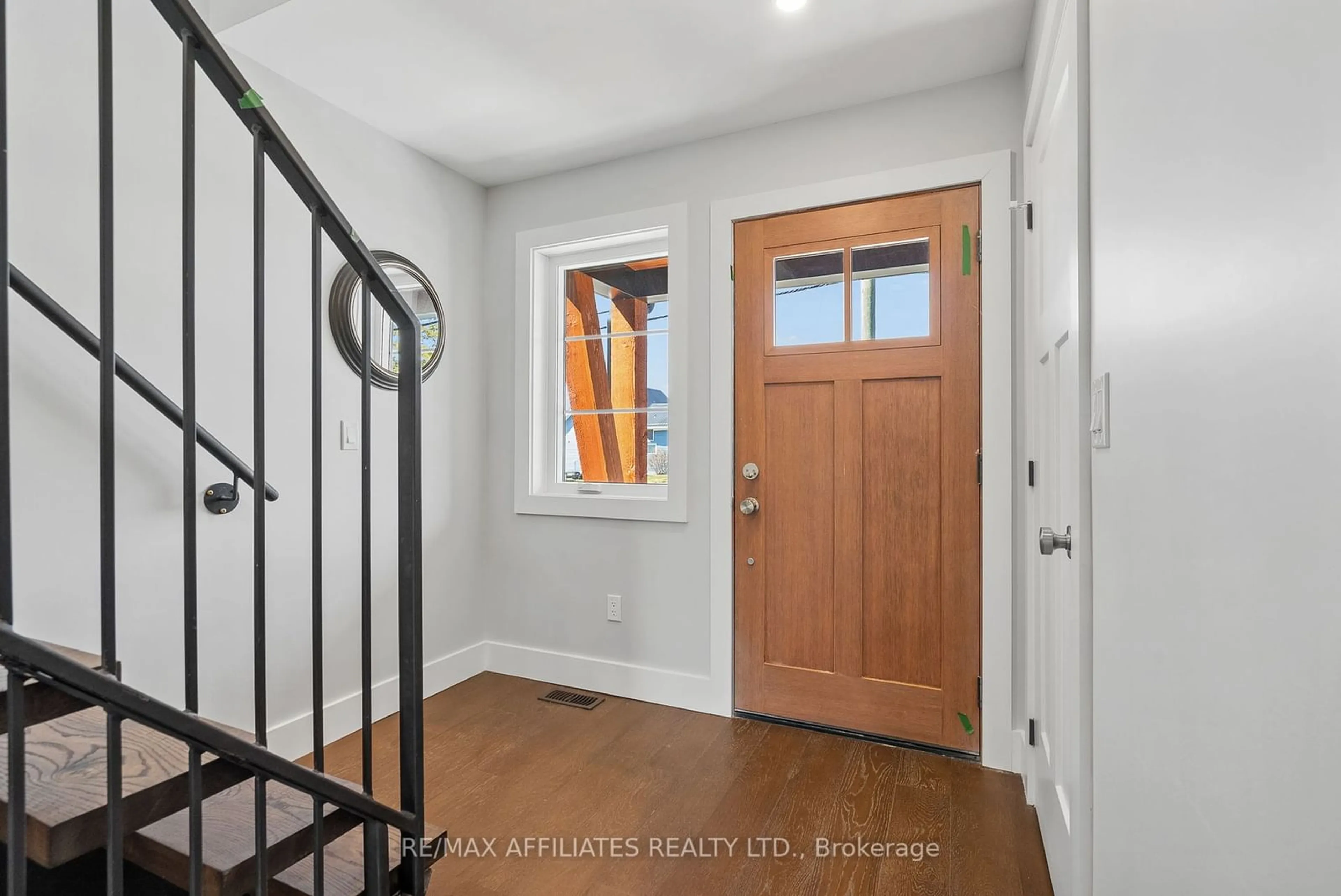 Indoor entryway, wood floors for 19C Dundas St, South Dundas Ontario K0E 1K0