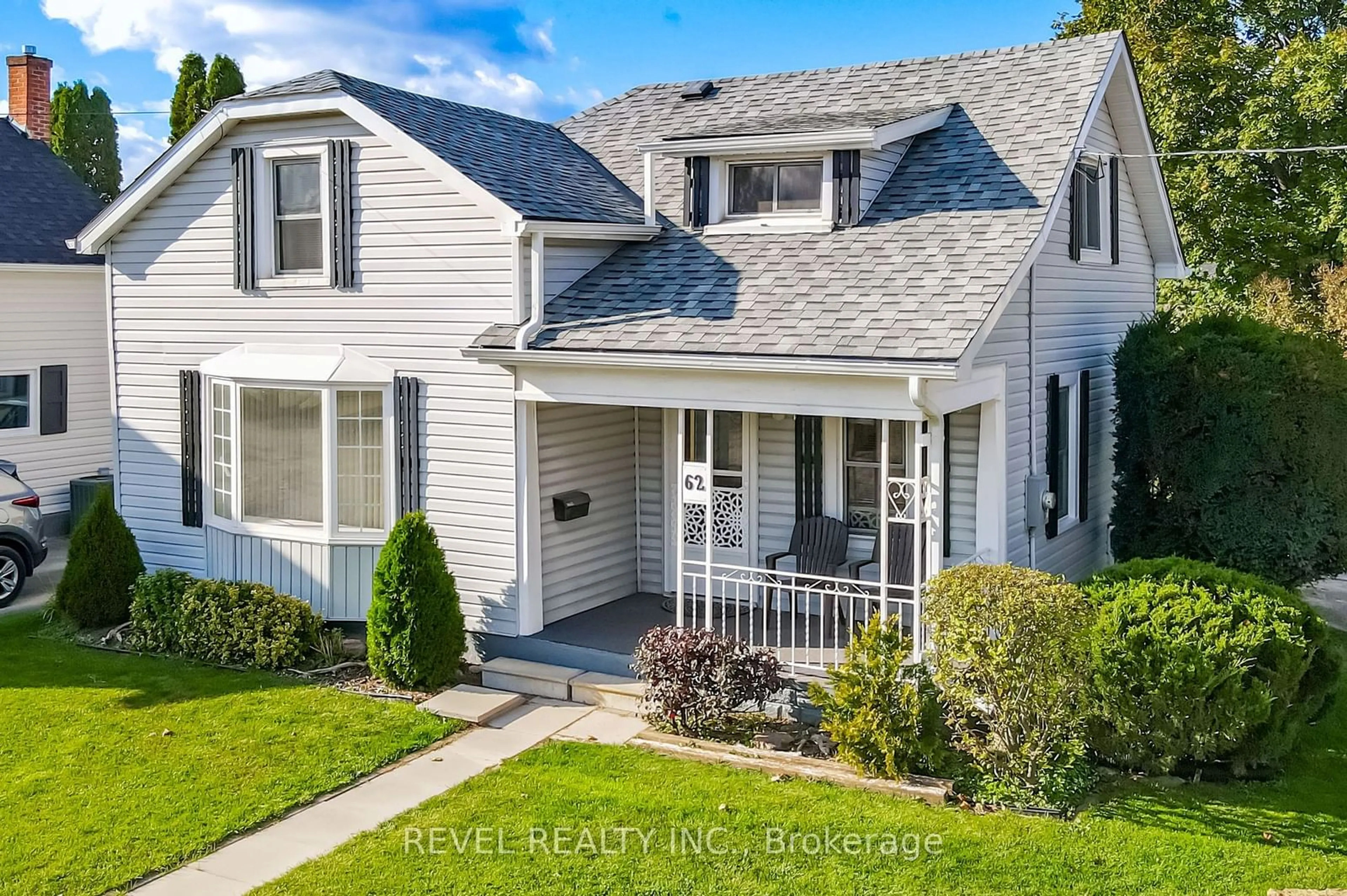 Frontside or backside of a home, cottage for 62 King St, Kawartha Lakes Ontario K9V 1C7