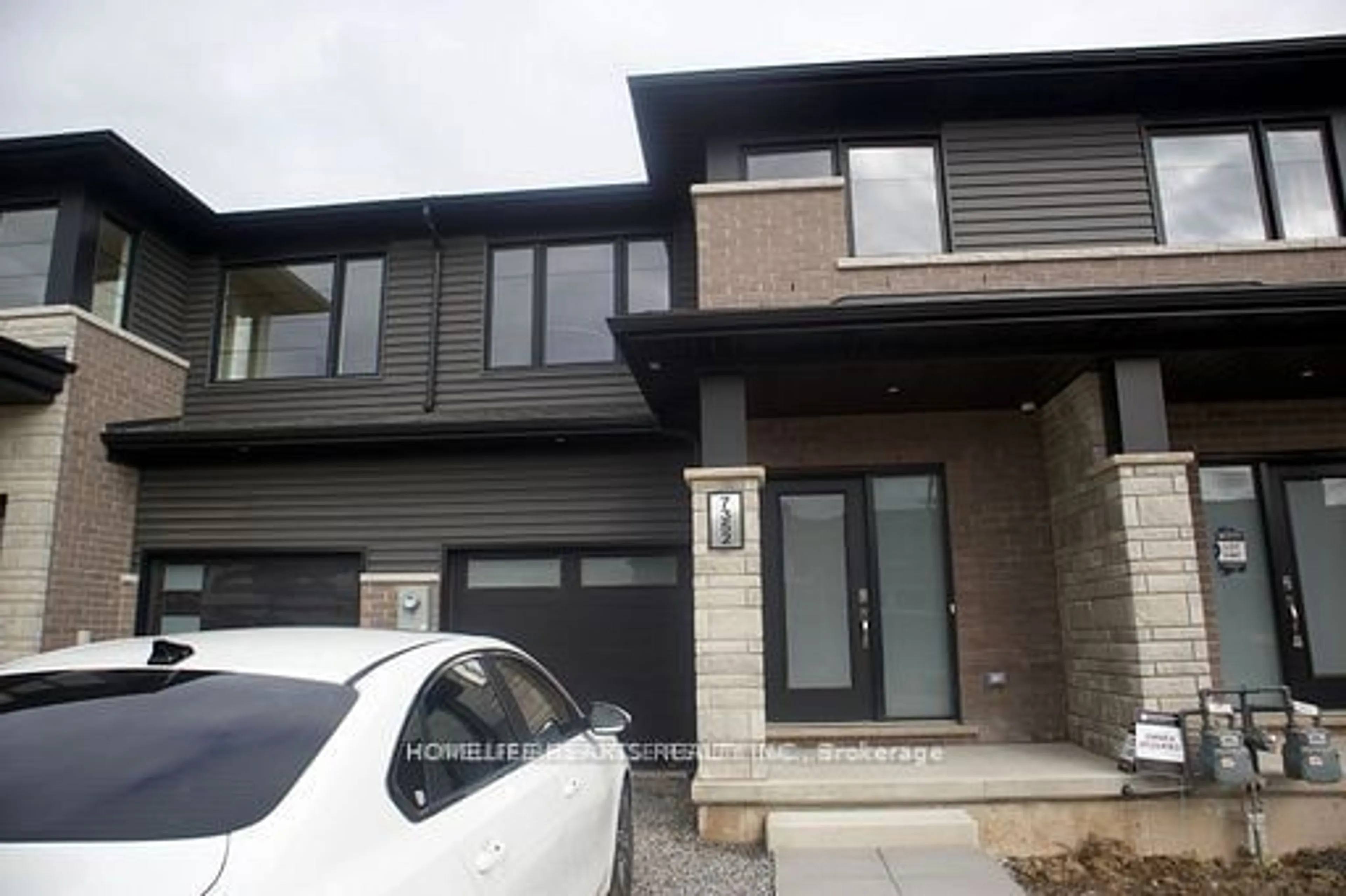 A pic from exterior of the house or condo, the street view for 7352 Marvel Dr, Niagara Falls Ontario L2H 0K7