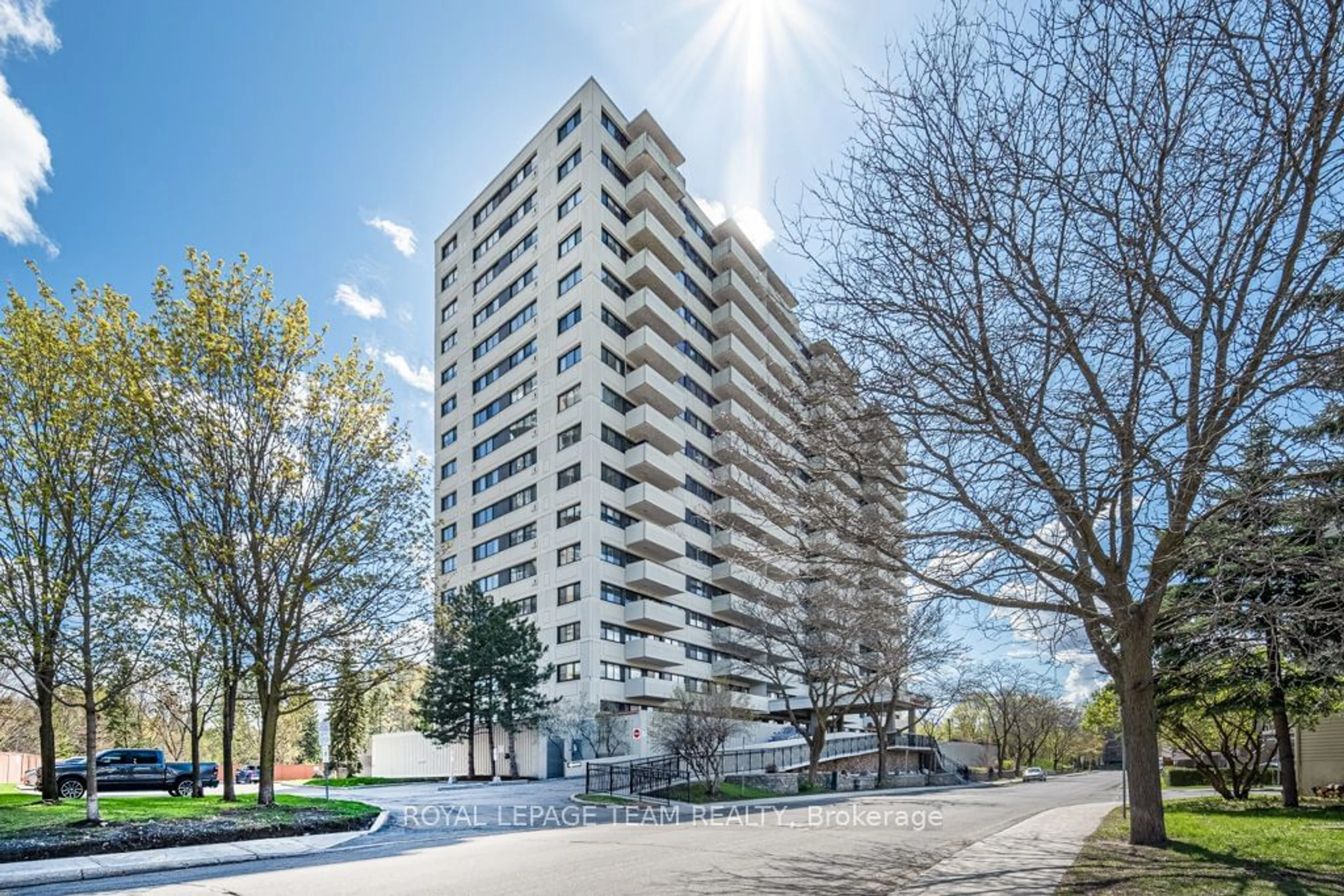 A pic from exterior of the house or condo, the front or back of building for 40 Landry St #507, Vanier and Kingsview Park Ontario K1L 8K4