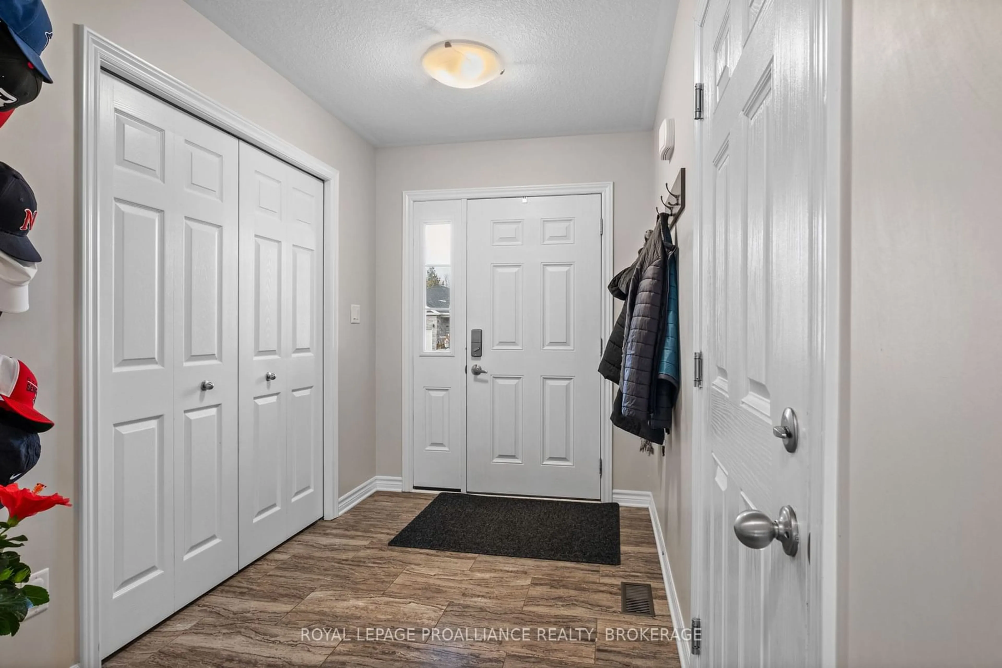 Indoor entryway, wood floors for 1550 Albany Dr, Kingston Ontario K7P 0L9