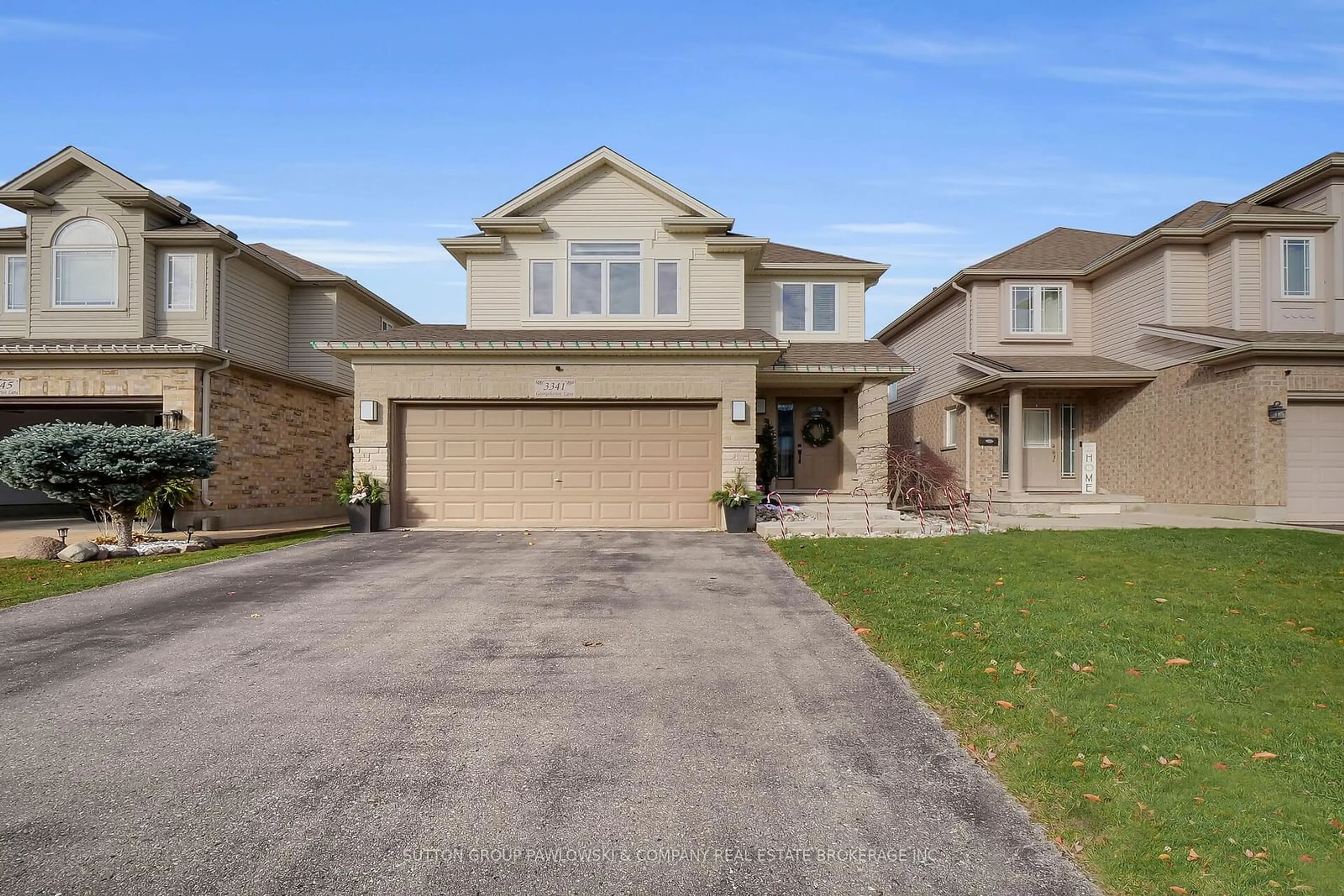 Frontside or backside of a home, the street view for 3341 Georgeheriot Lane, London Ontario N6L 0A2