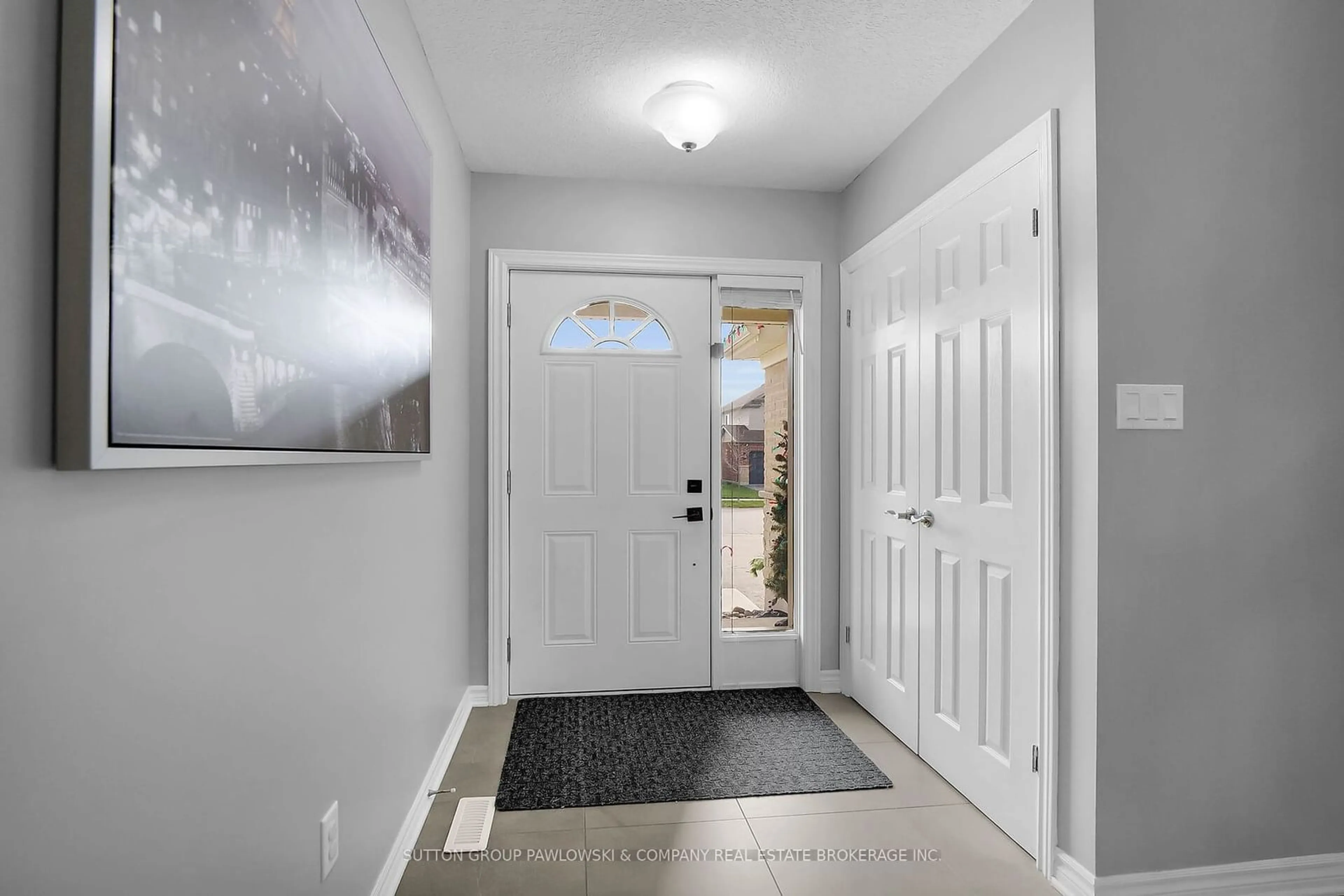 Indoor entryway, wood floors for 3341 Georgeheriot Lane, London Ontario N6L 0A2