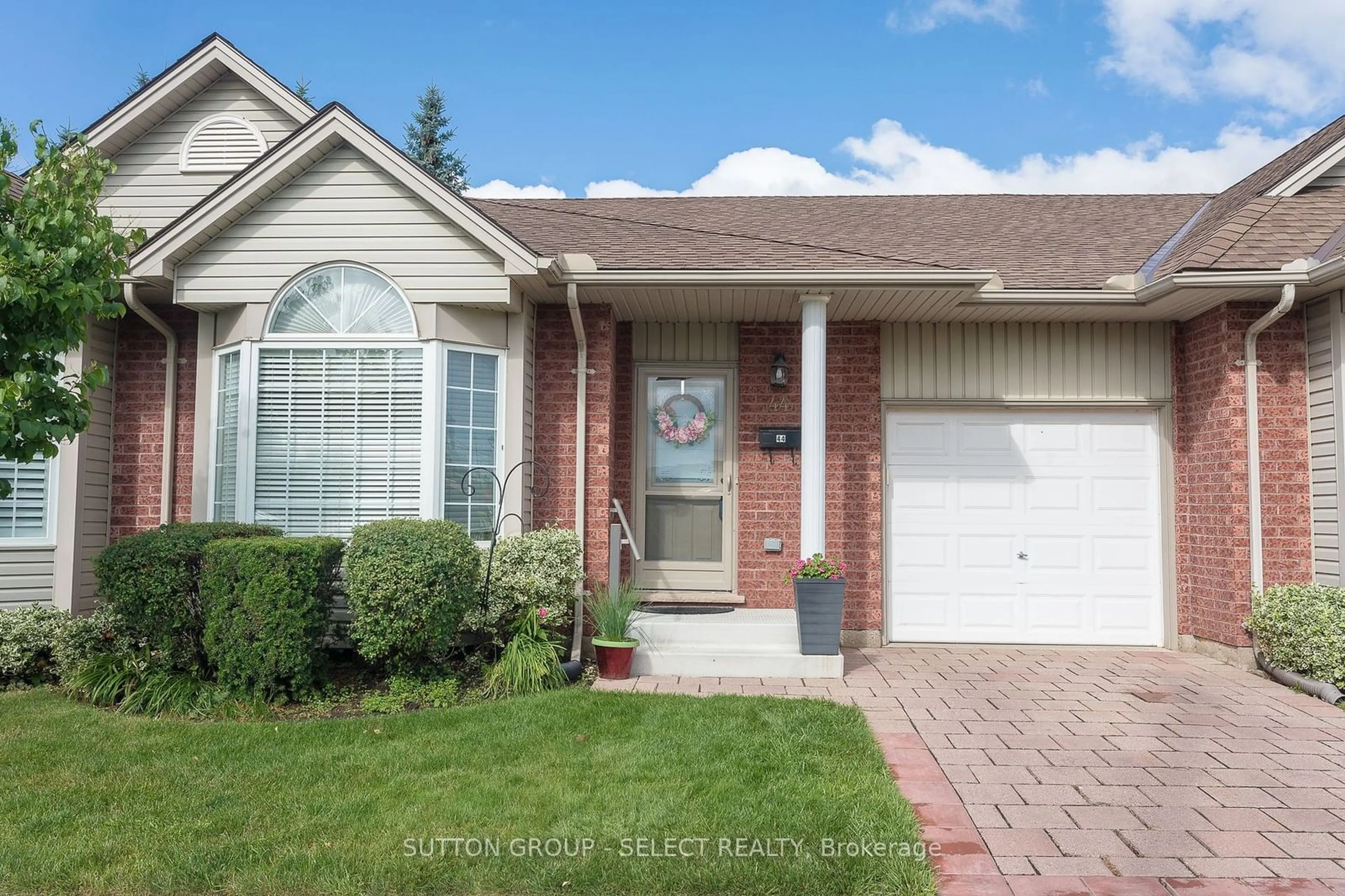 Frontside or backside of a home, the street view for 1555 Highbury Ave #44, London Ontario N5Y 5R2