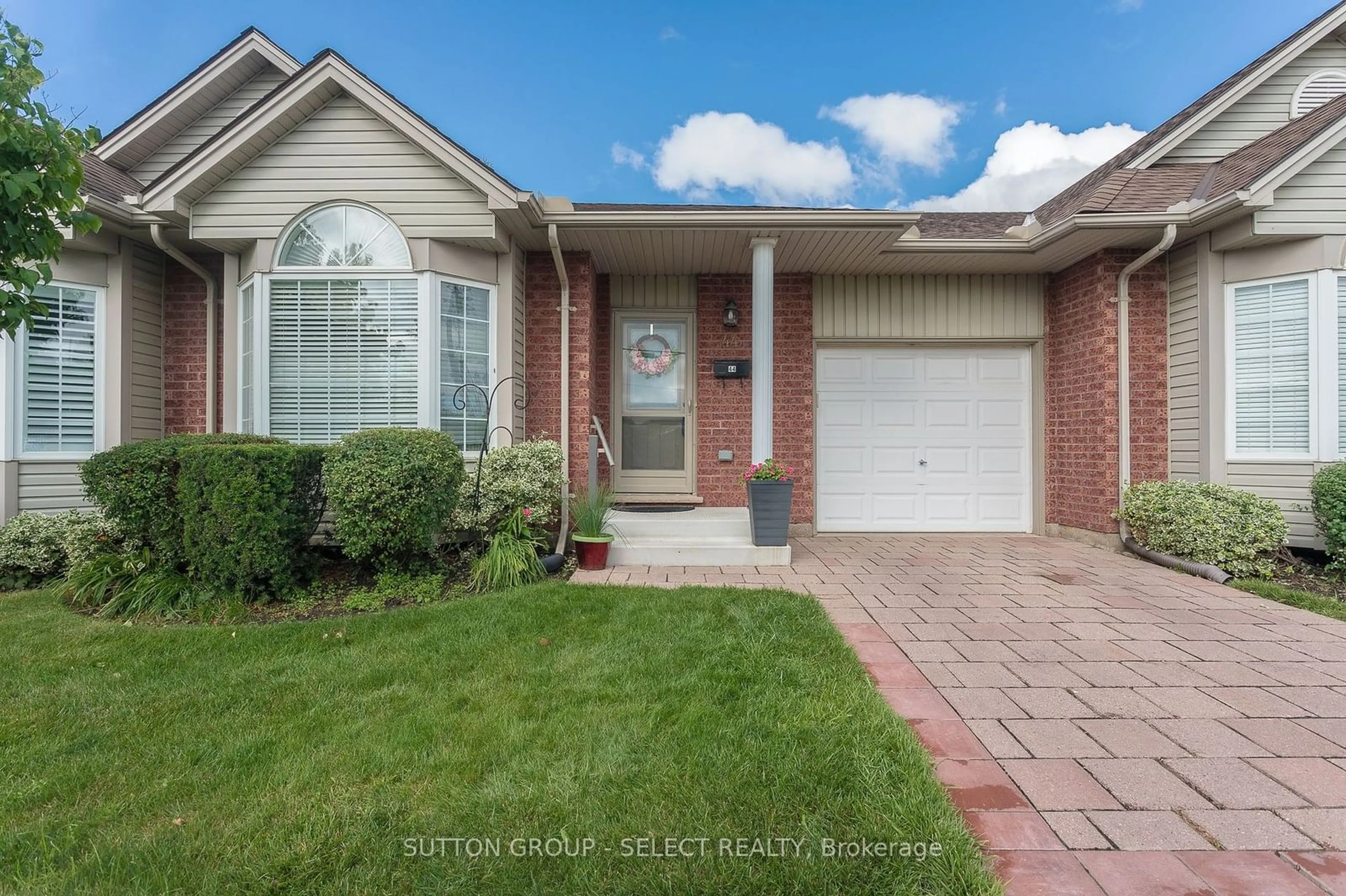 Home with brick exterior material for 1555 Highbury Ave #44, London Ontario N5Y 5R2