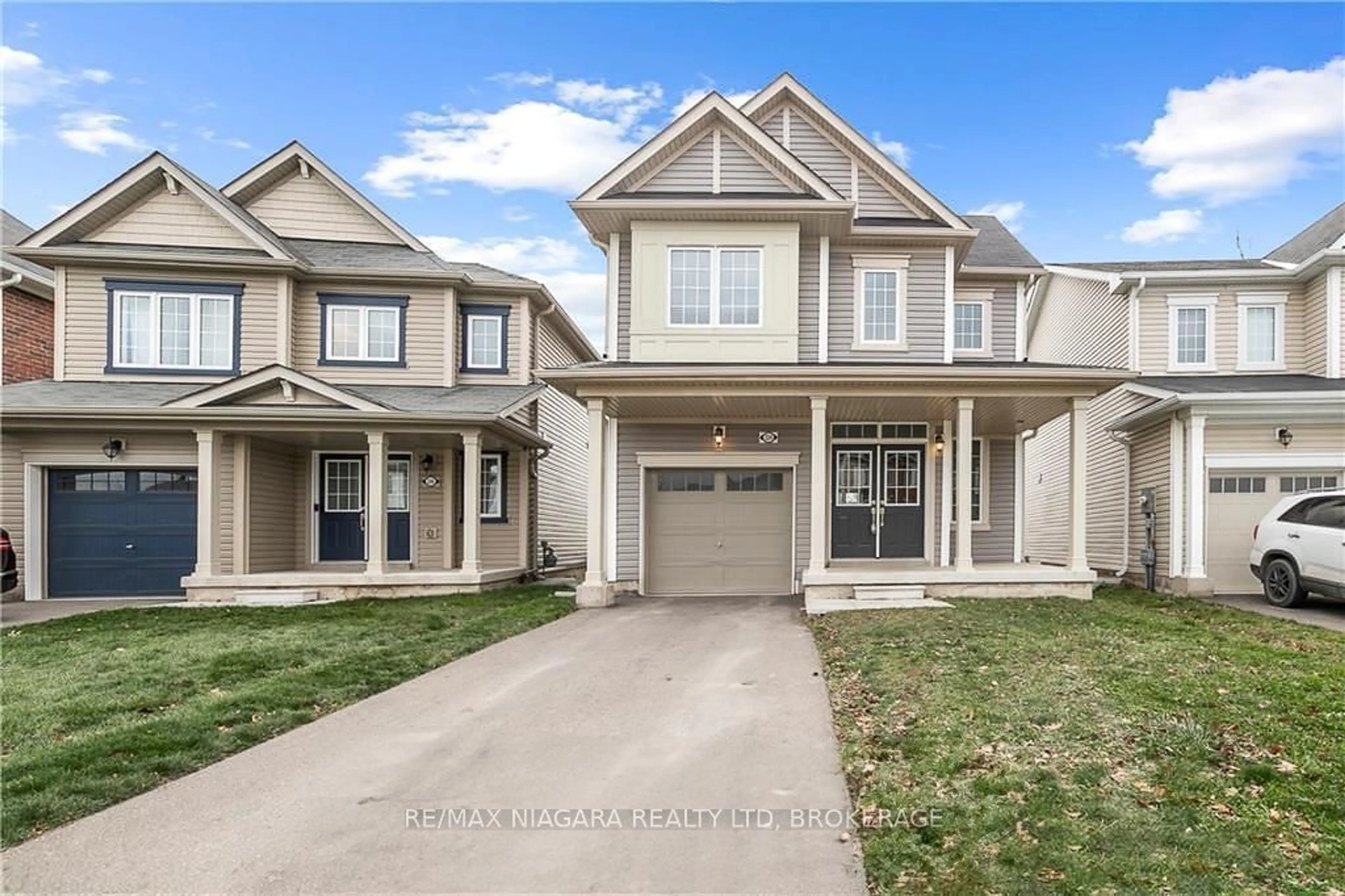 Frontside or backside of a home, the street view for 224 Esther Cres, Thorold Ontario L3B 0H1