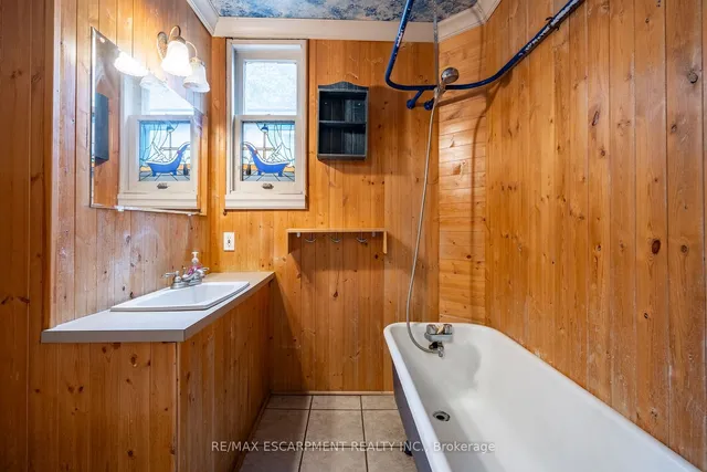 Additional property image - 49 Jones St