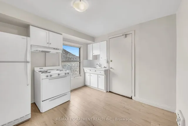 Additional property image - 1367 Cannon St