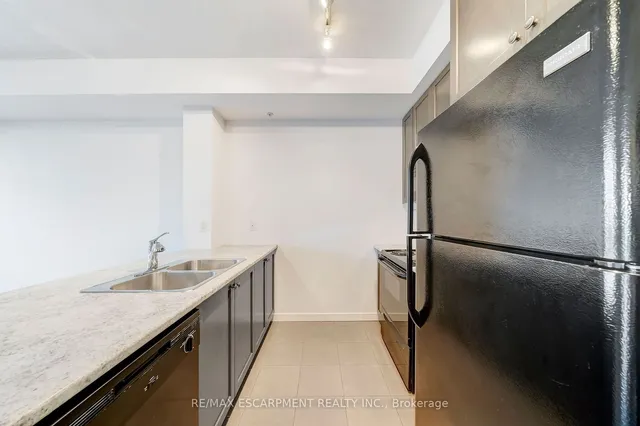 Additional property image - 85 Robinson St Unit 606