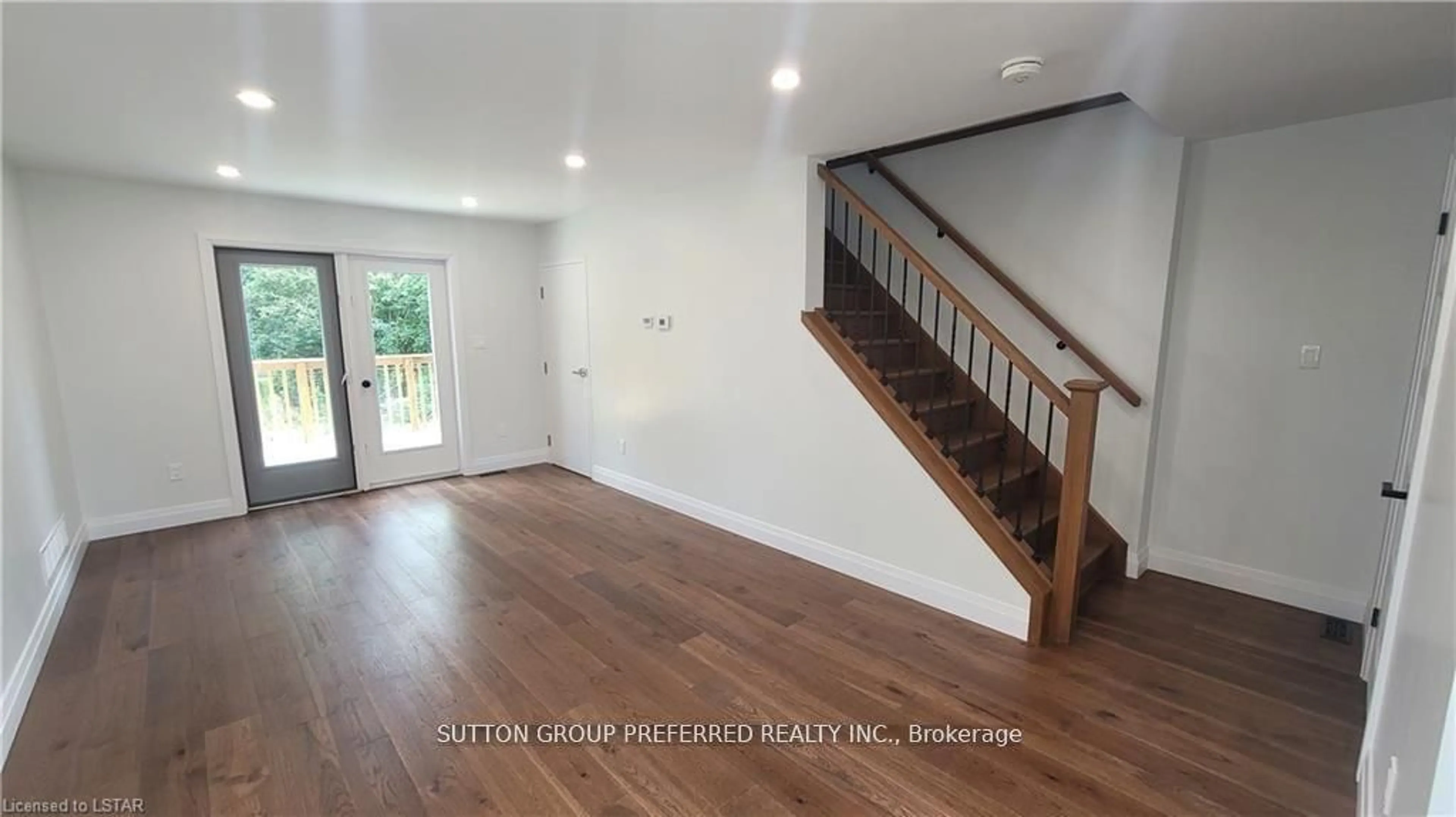 Indoor entryway, wood floors for 164 WINSTON Ave, London Ontario N6J 2W6