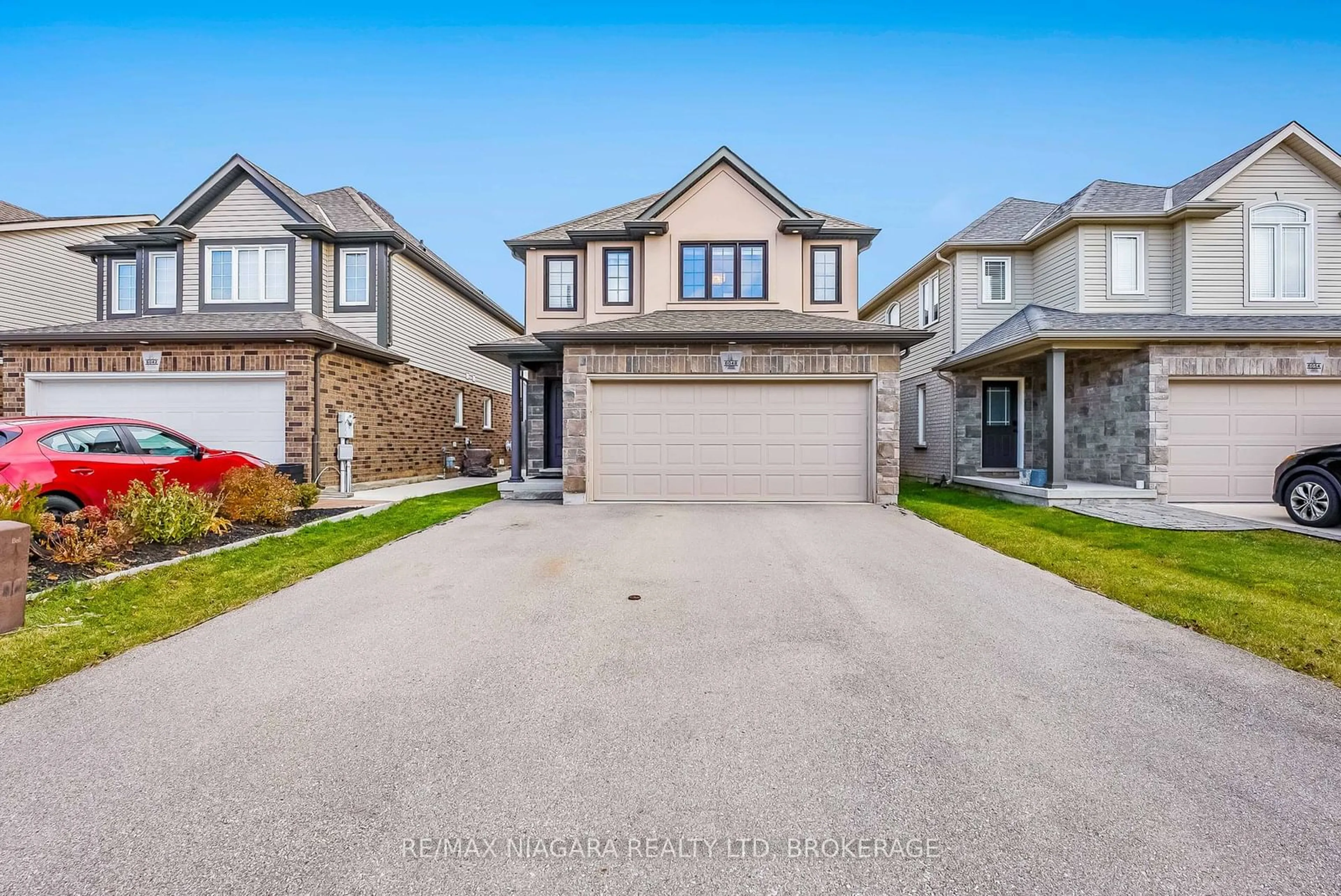 Frontside or backside of a home, the street view for 6048 Wiens Blvd, Niagara Falls Ontario L2H 0C9