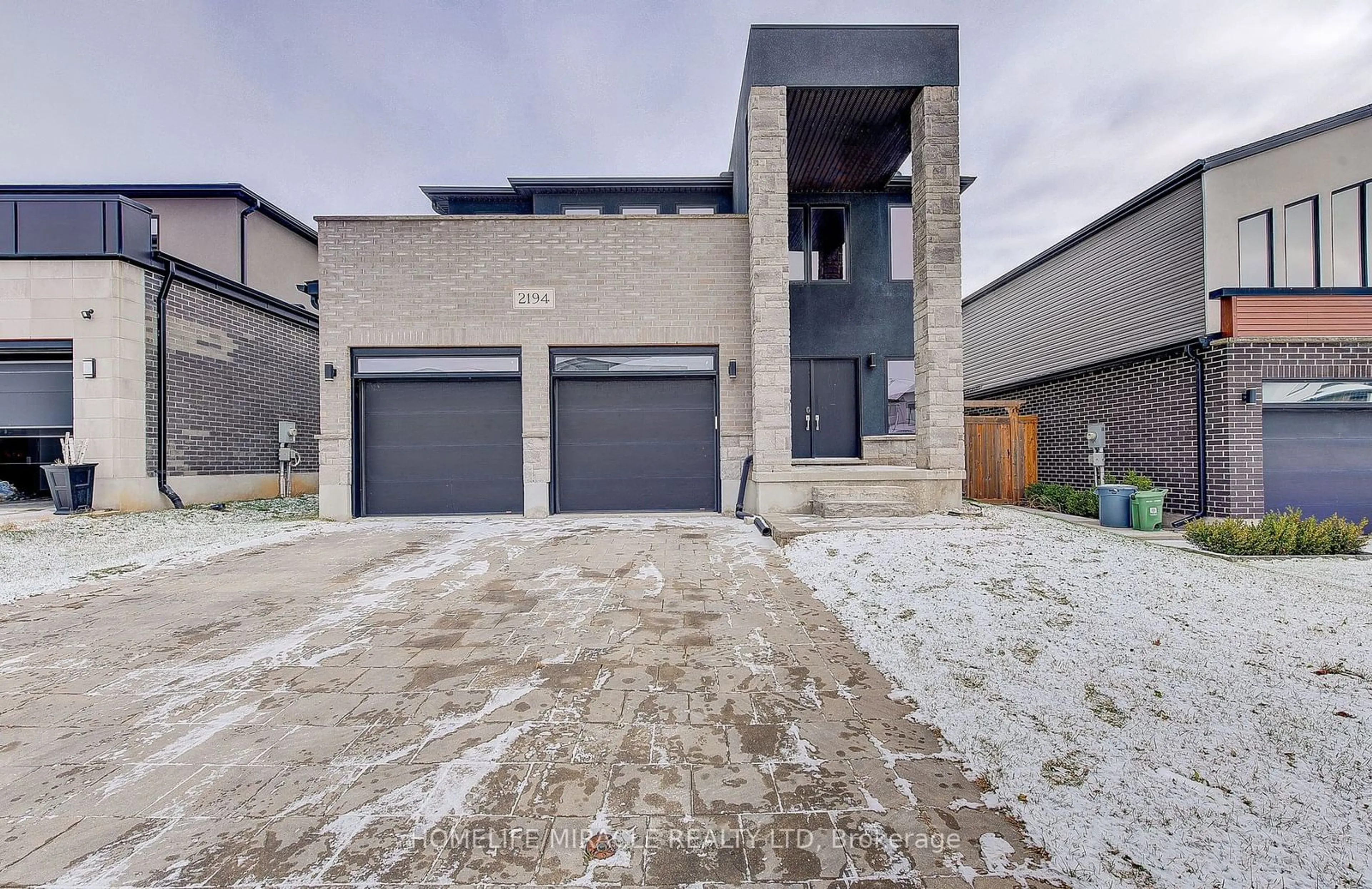 Frontside or backside of a home, the street view for 2194 Westpoint Hts, London Ontario N6P 0E9