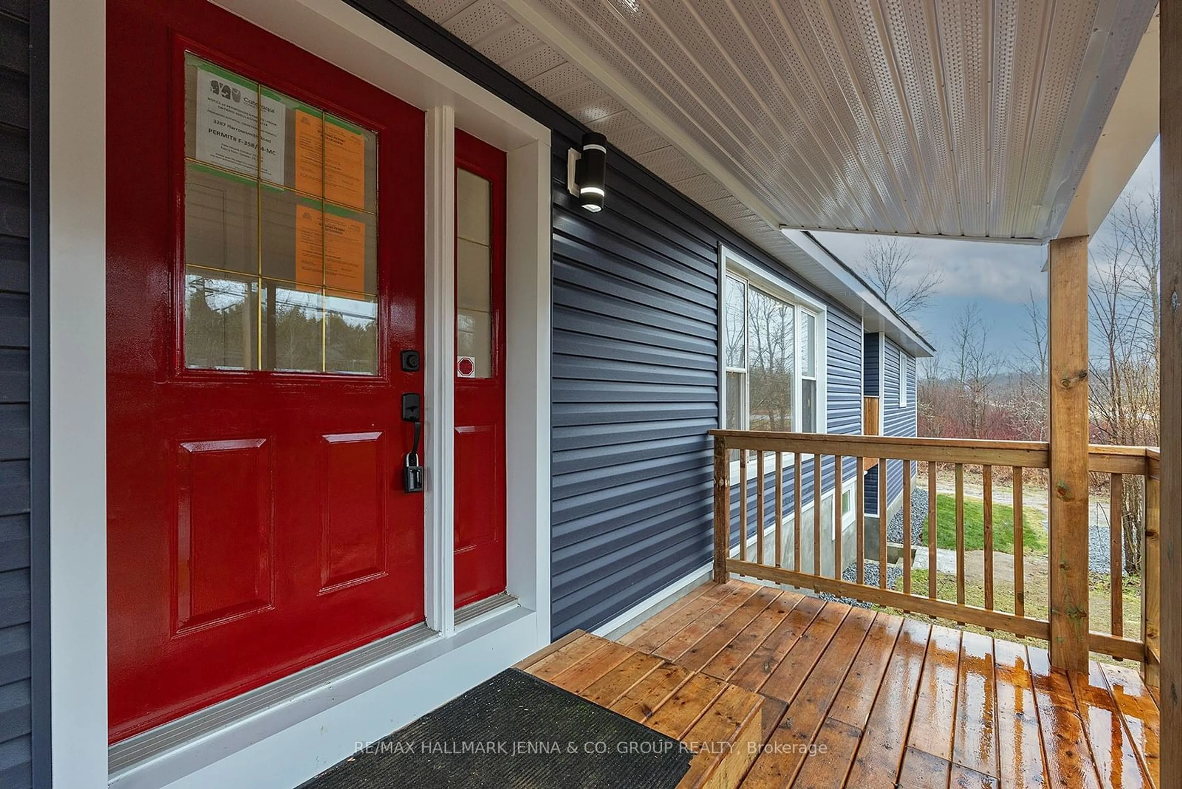 Indoor entryway, wood floors for 3287 Harrowsmith Rd, South Frontenac Ontario K0H 1V0