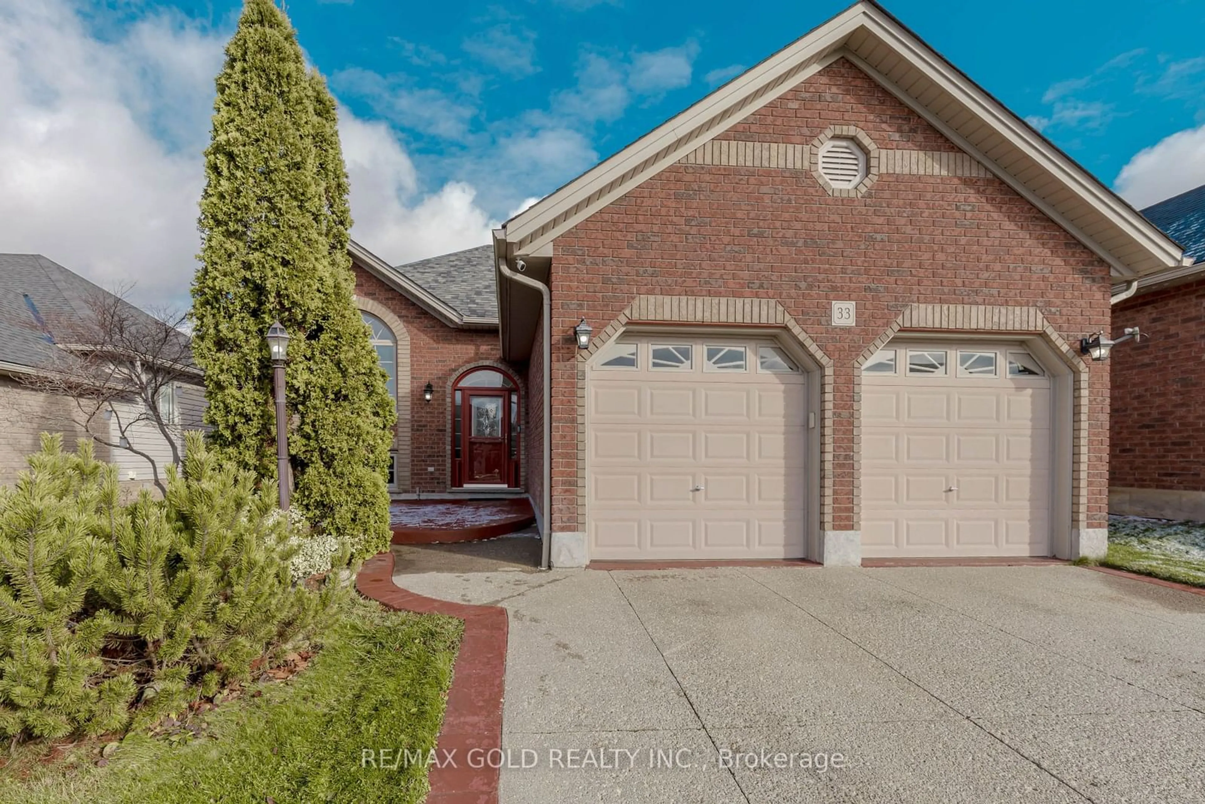 Frontside or backside of a home, the street view for 33 Sheppard St, Brantford Ontario N3T 6R2