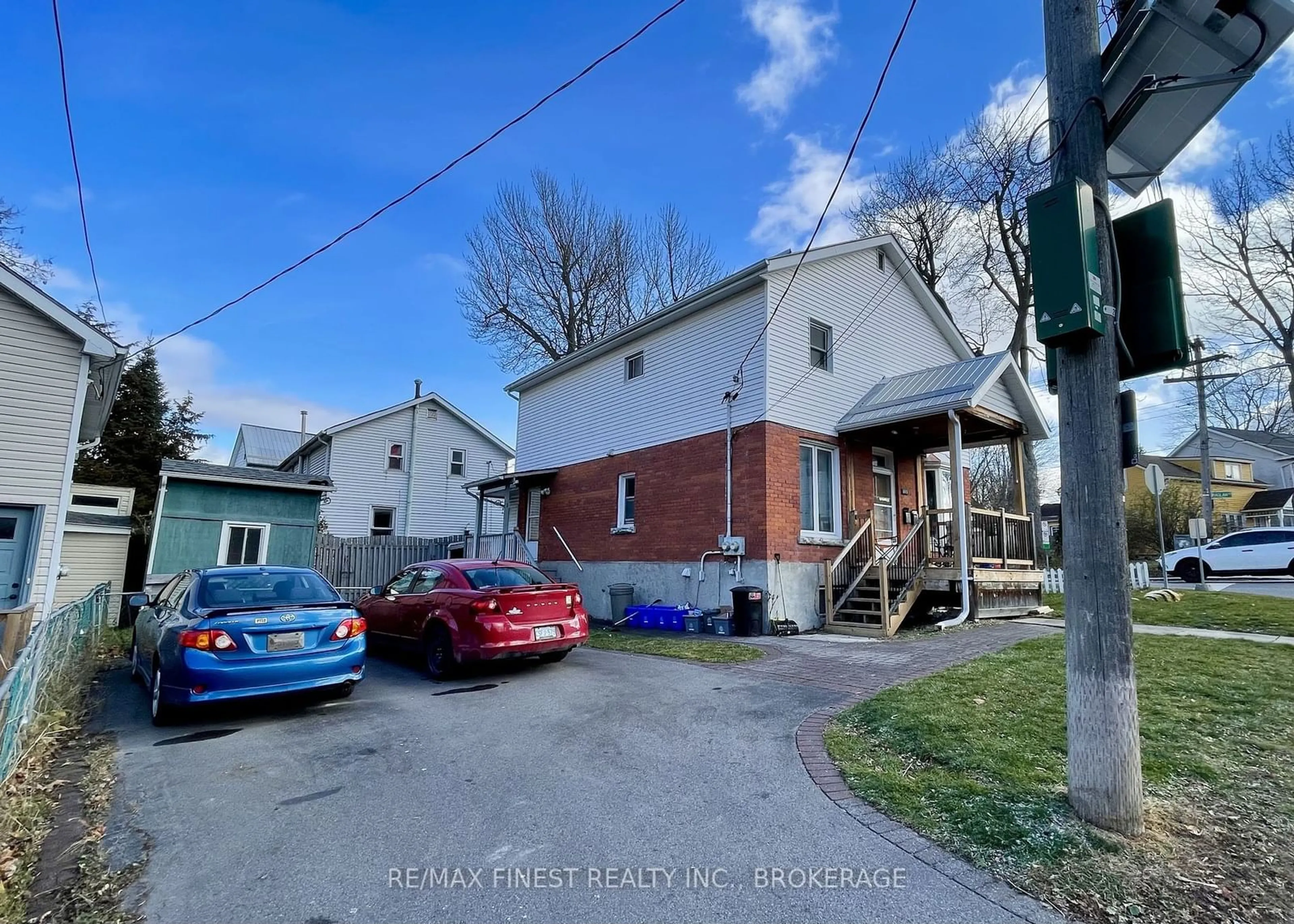 A pic from exterior of the house or condo, the street view for 445 Barrie St, Kingston Ontario K7K 3V1